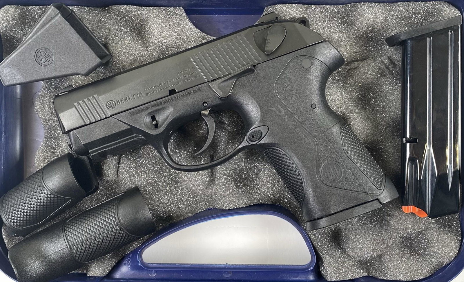 BERETTA PX4 STORM PISTOL: 9MM, DOUBLE STACK, 2 MAGAZINES WITH CASE. 2 GRIPS. AS NEW. NO SHIPPING TO CALIFORNIA OR NEW YORK. CHECK PAYMENT ONLY.