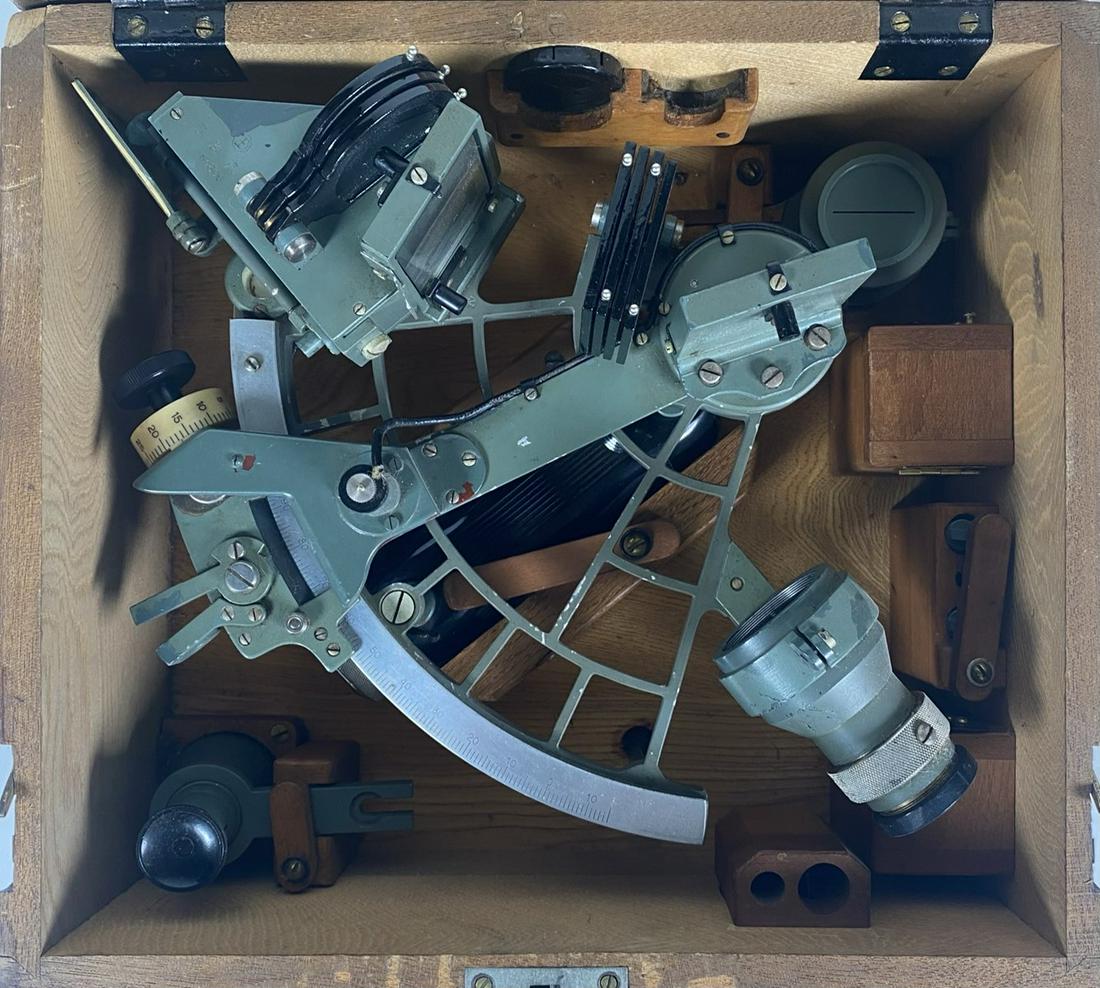 TAMAYA & CO. - JAPAN, SEXTANT: WITH WOODEN CASE