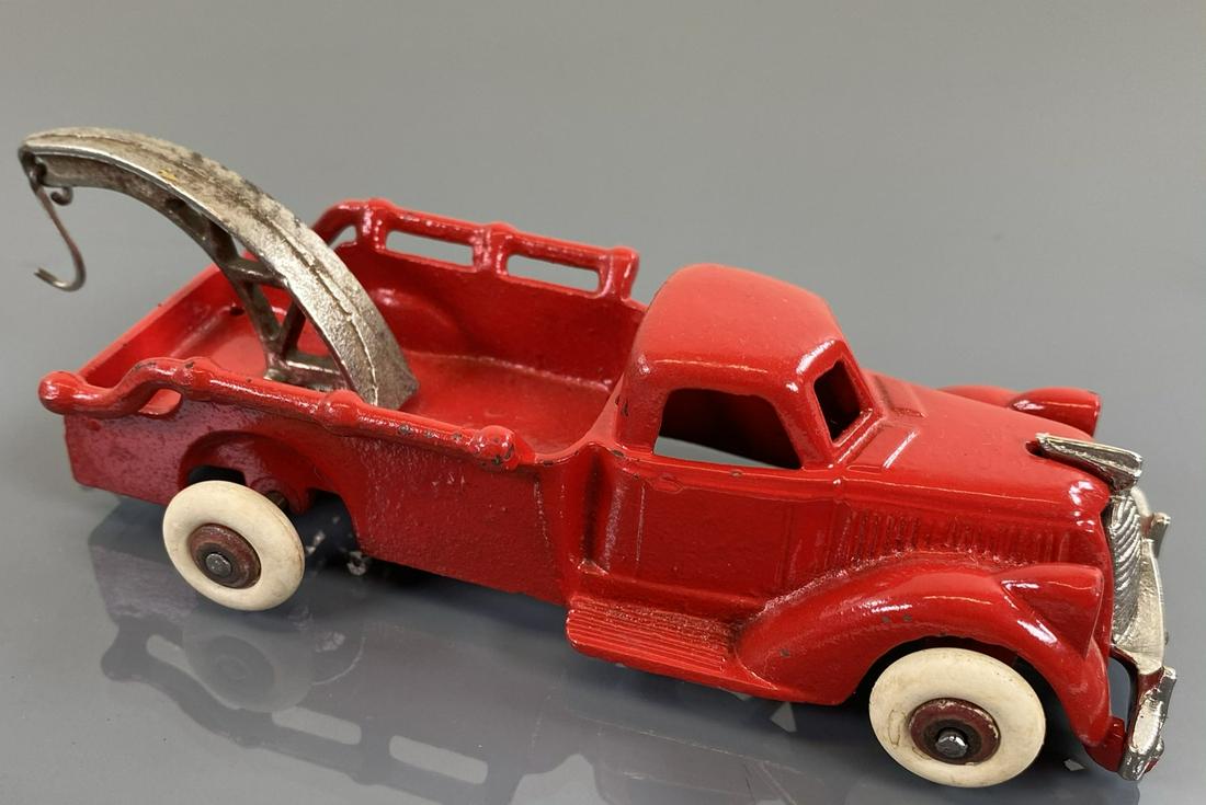 HUBLEY CAST IRON WRECKER: RESTORED. 7.5"