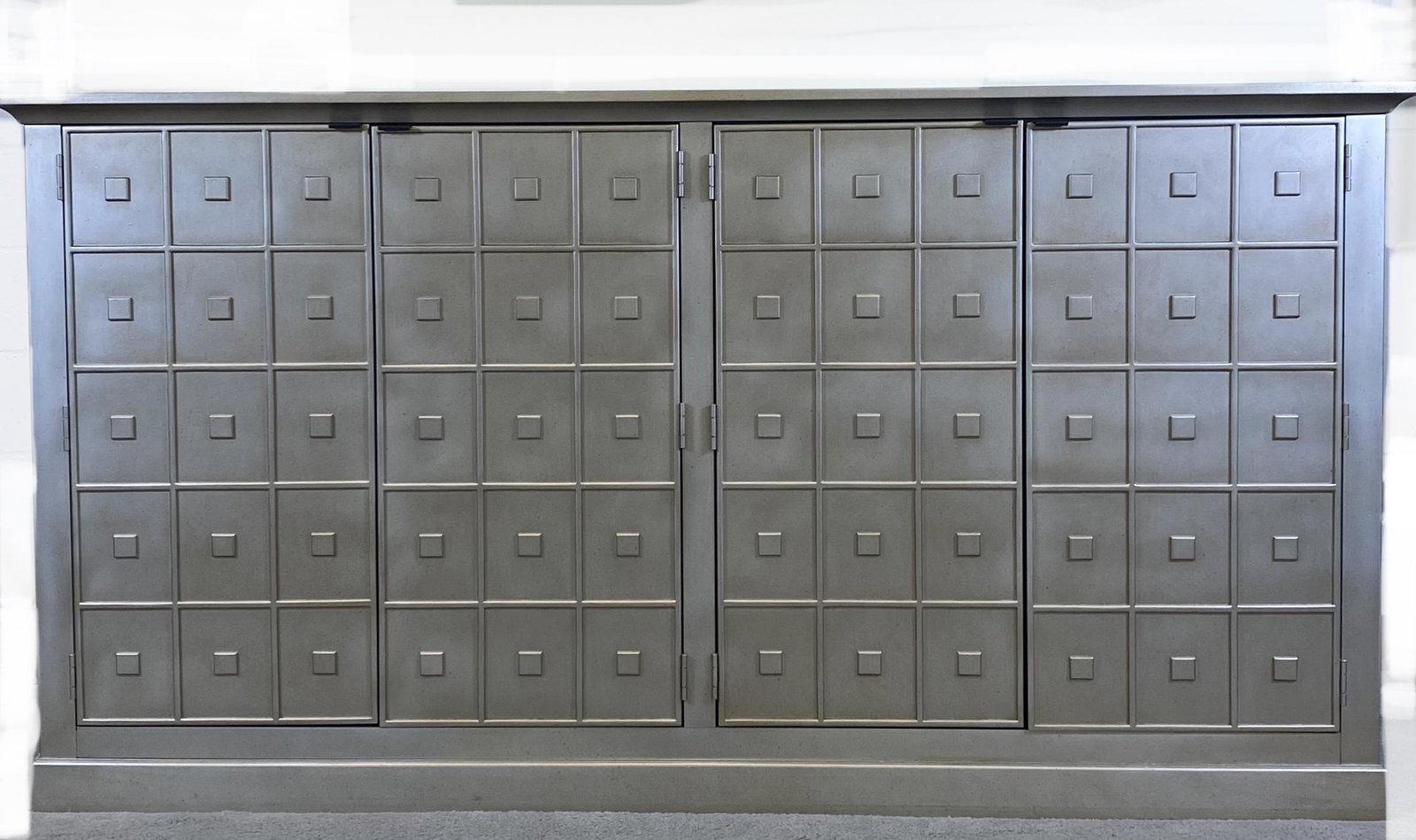 PLATINUM STANLEY FURNITURE TRANSITIONAL SERVER: BEAU-NOUVEAU MELROSE SERVER. GOOD. 77"X21"X40"