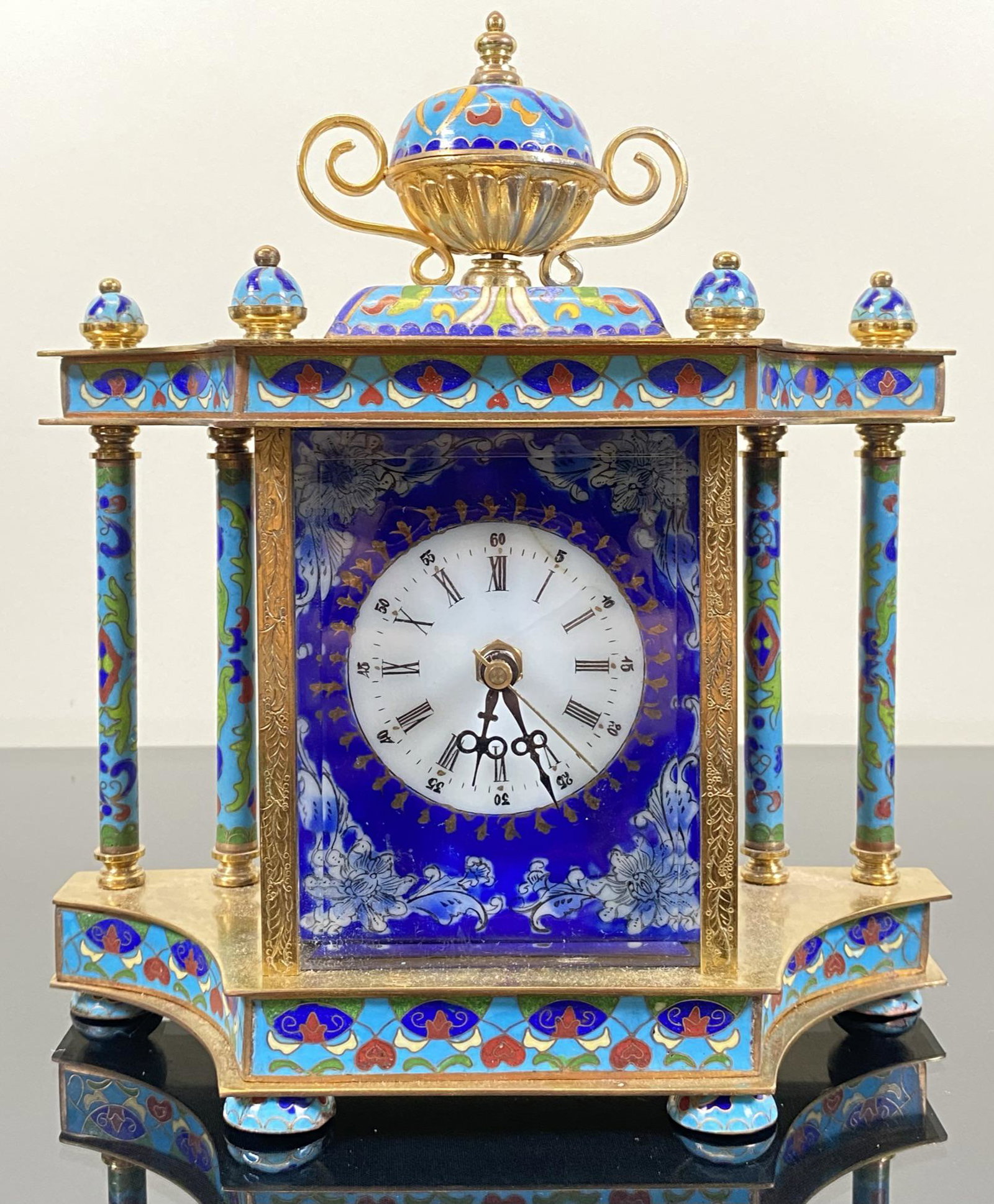 CHINESE CLOISONNE & ENAMEL MANTEL CLOCK: PEOPLES REPUBLIC OF CHINA LABEL. DUTCH MOTIF. BATTERY OPERATED. 9"