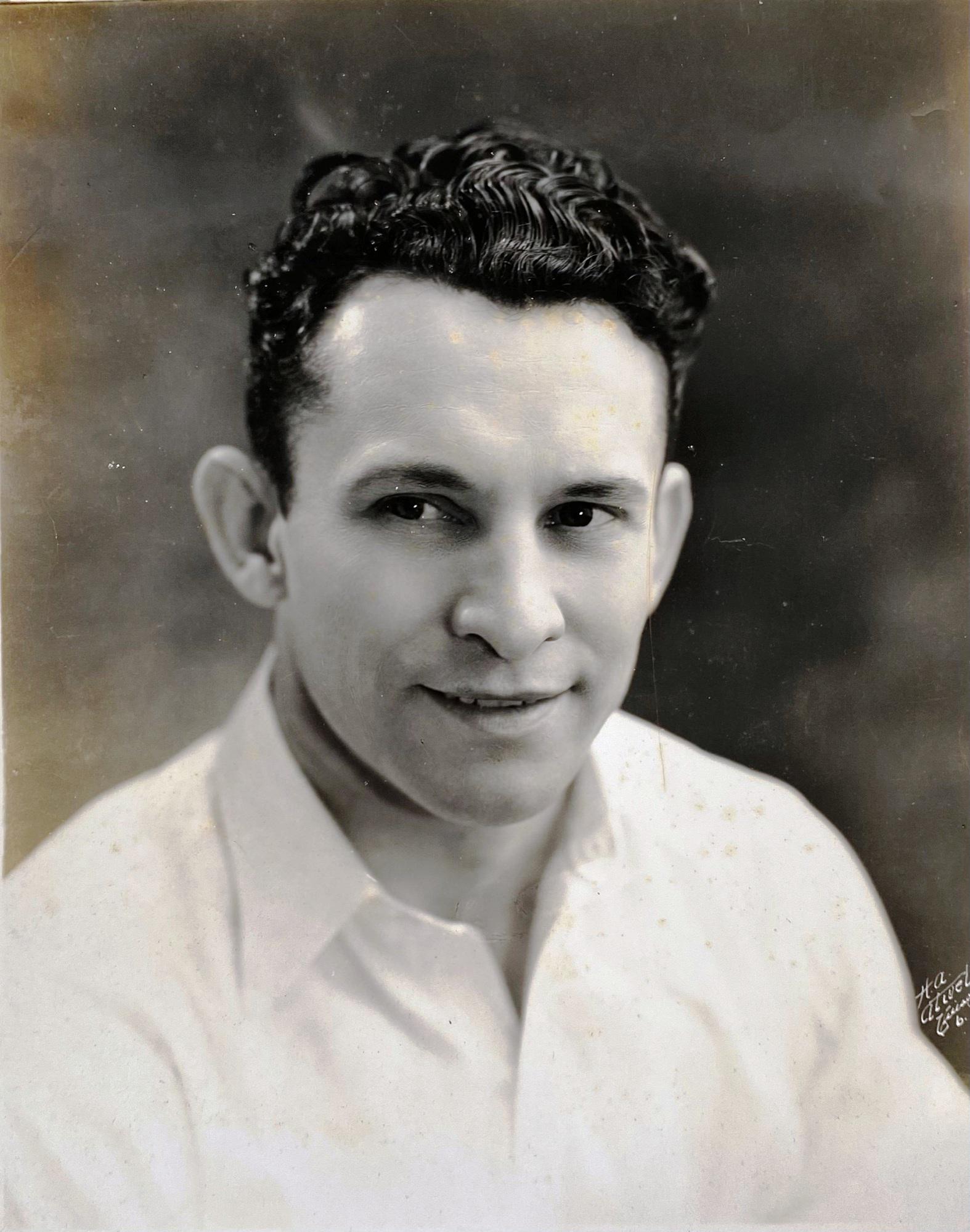 H.A. ATWELL PHOTOGRAPH OF CLYDE BEATTY: STAMP ON VERSO. 8"X10"
