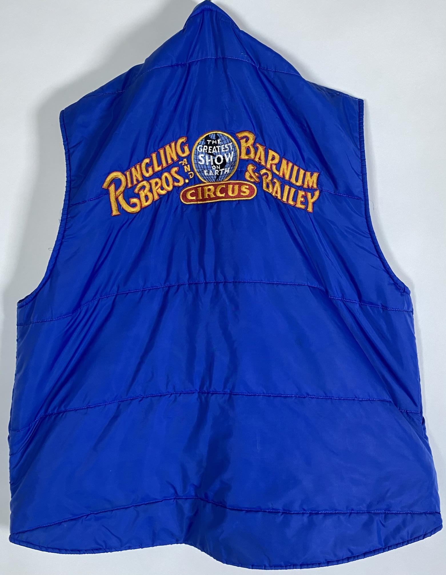 RINGLING BROS. BARNUM & BAILEY CIRCUS VEST: PUFFY SATIN VEST. SIZE LARGE.