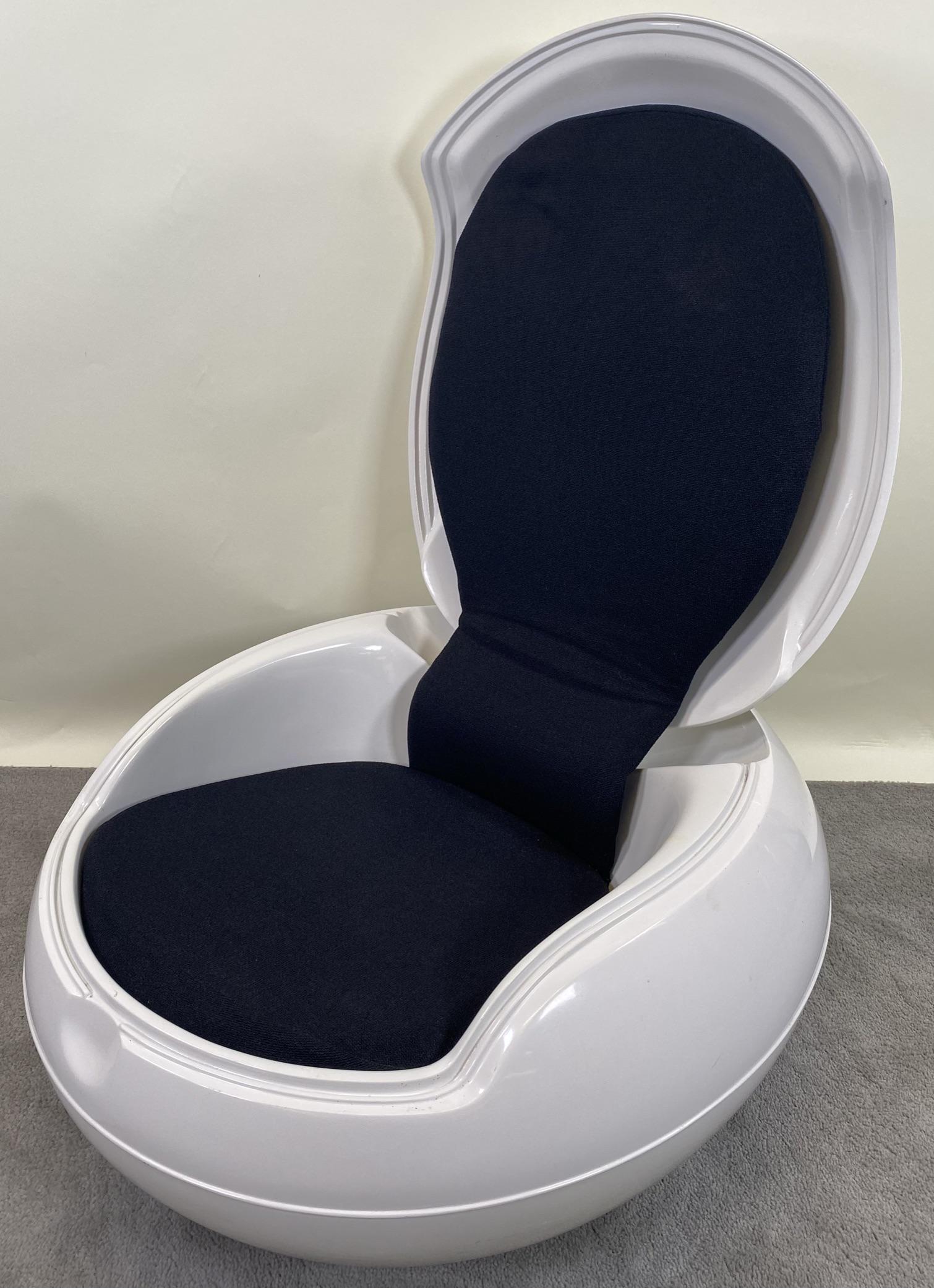 PETER GHYCZY "GARDEN EGG" CHAIR: C.1968. FLIP TOP, IN EXCELLENT CONDITION. "SENFTENBERG".