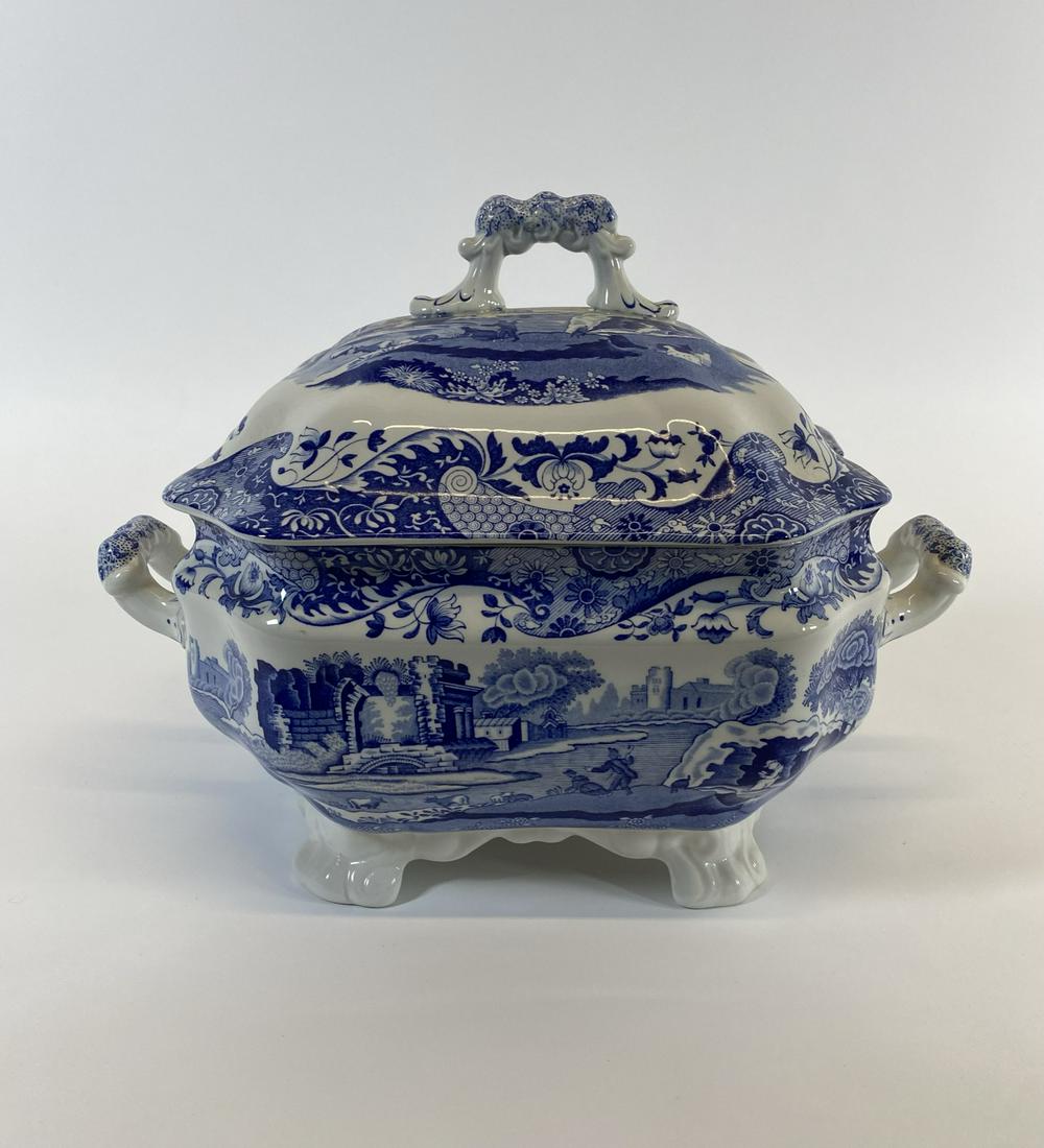 SPODE ITALIAN SOUP TUREEN: 10"H. MUST SHIP THIRD PARTY, QUOTES BEFORE BIDDING RECOMMENDED.