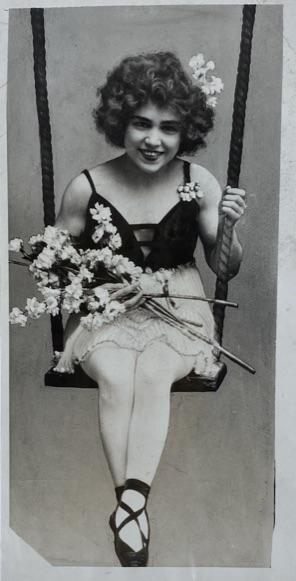 PRESS PHOTOGRAPH - DEATH OF LILLIAN LEITZEL (1 of 2)