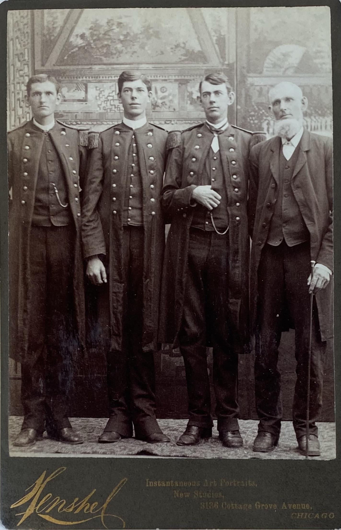 ROBINSON FAMILY CARTE DE VISITE: IMAGE OF THE FOUR IOWA GIANTS, WILL, SAM AND CHARLES, ALL 7'11". 4.25"X6.5"