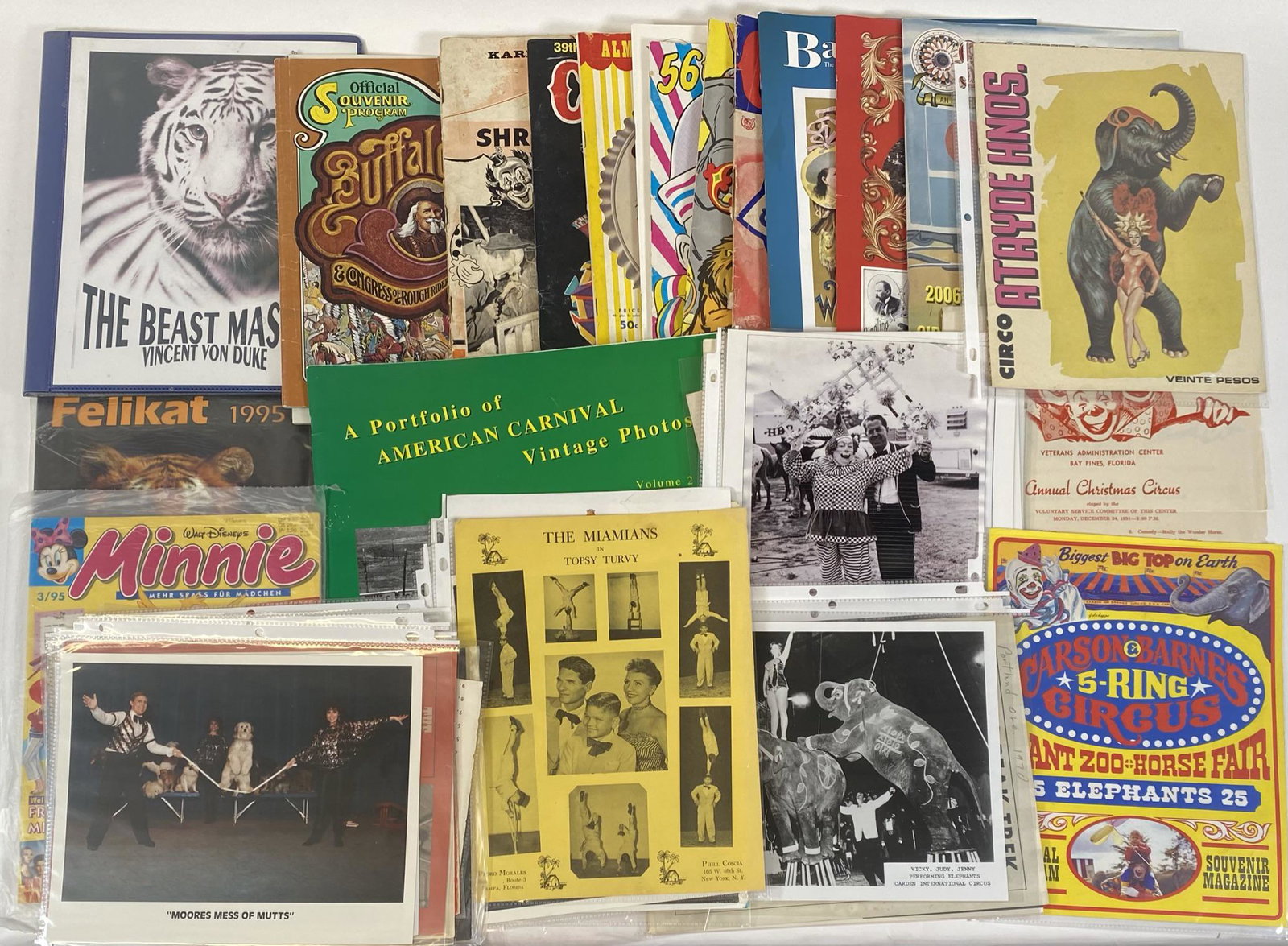 COLLECTION OF ASSORTED CIRCUS LITERATURE (1 of 1)