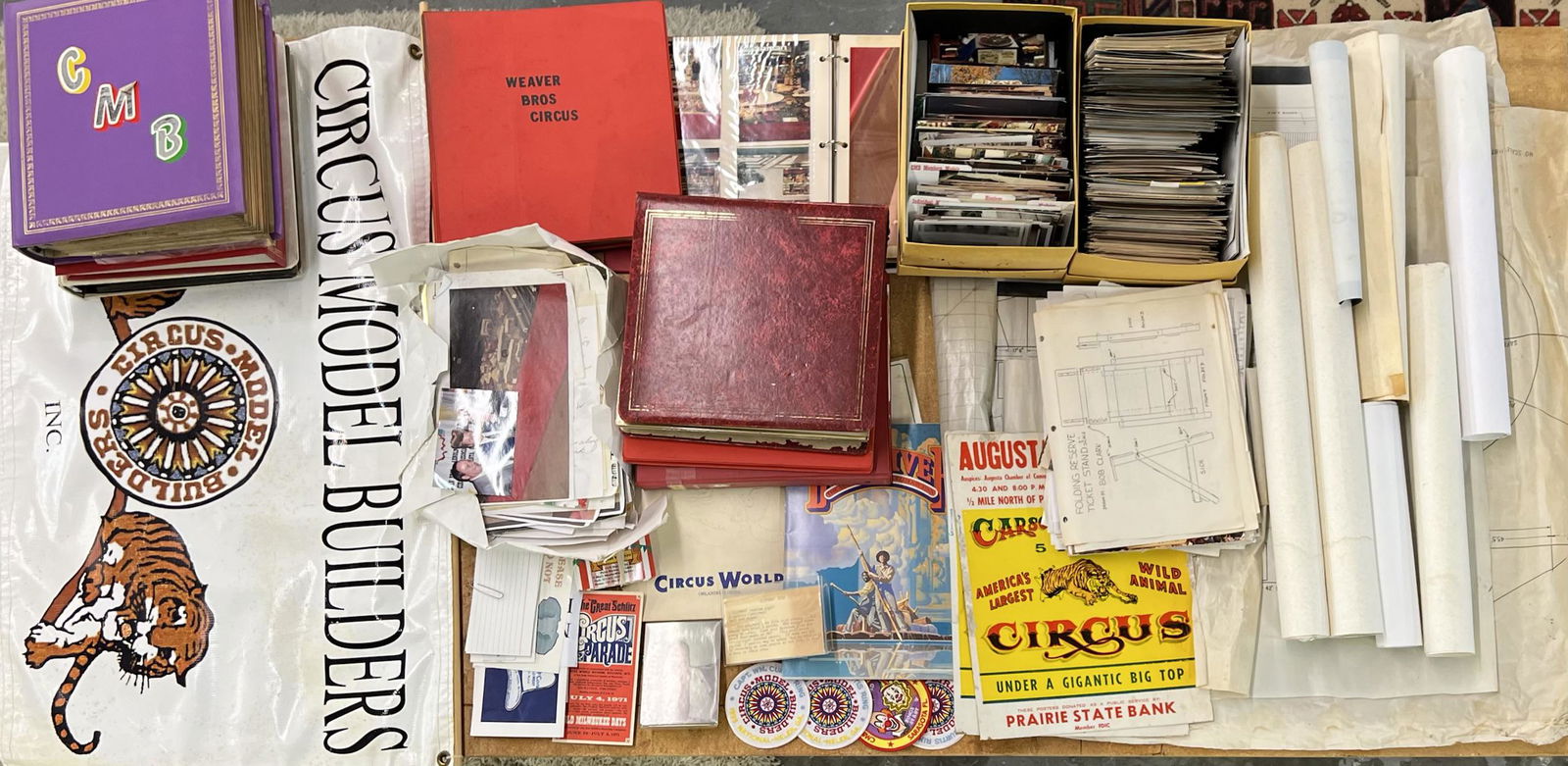 MARLON WEAVER CIRCUS MODEL BUILDER COLLECTION (1 of 1)