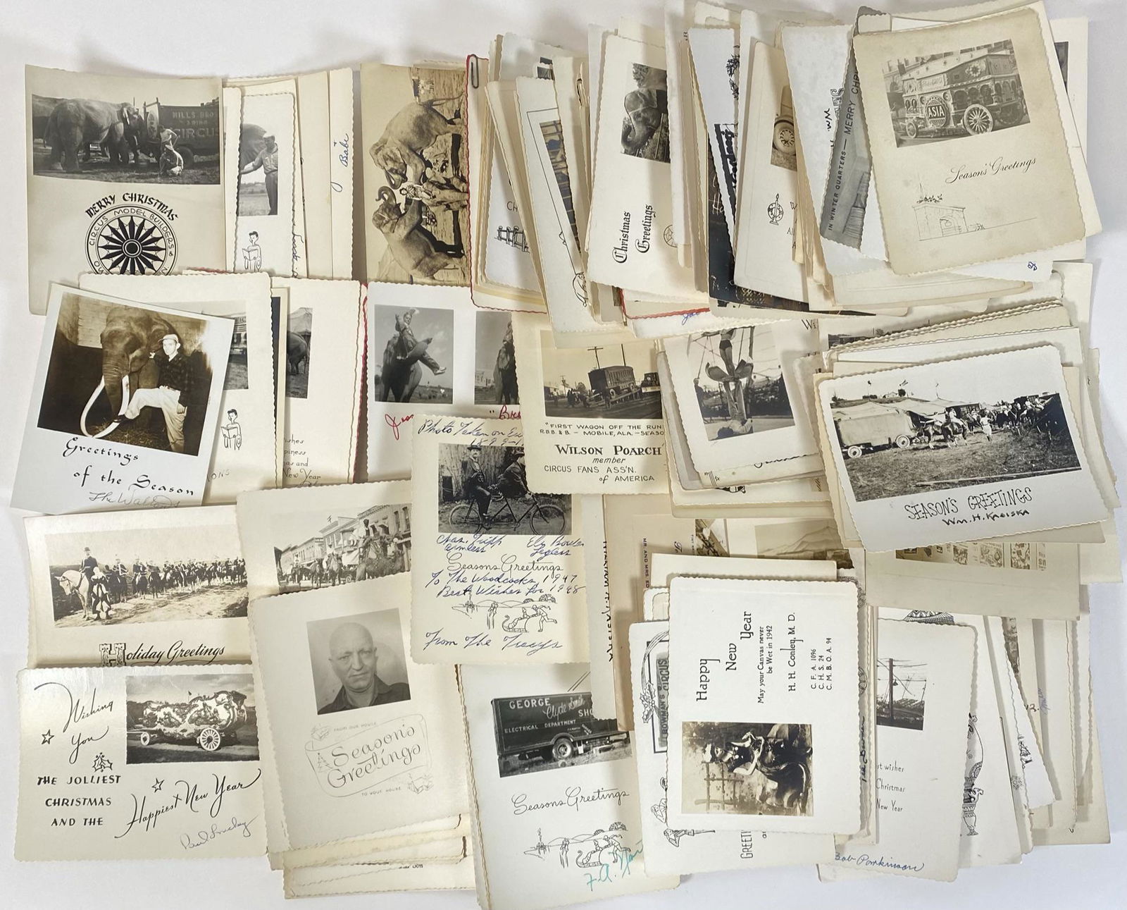 LARGE COLLECTION OF CIRCUS HOLIDAY GREETING CARDS (1 of 1)