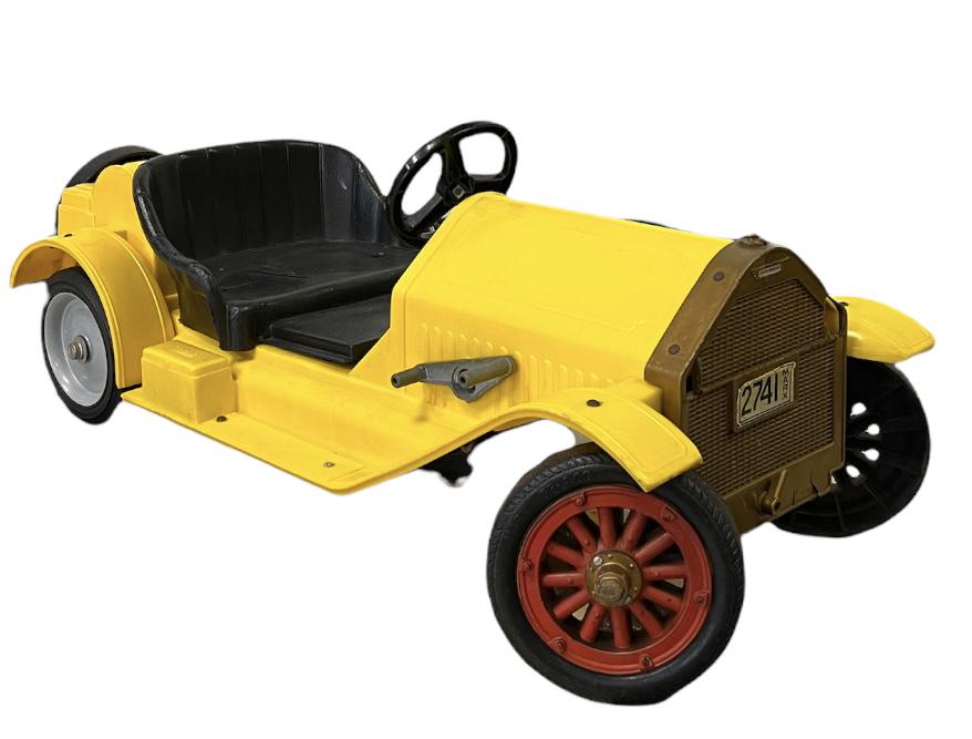 MARX TOYS STUTZ BEARCAT ELECTRIC CAR: JUVENILE ELECTRIC CAR. PLASTIC BODY. HAS NOT BEEN TESTED.