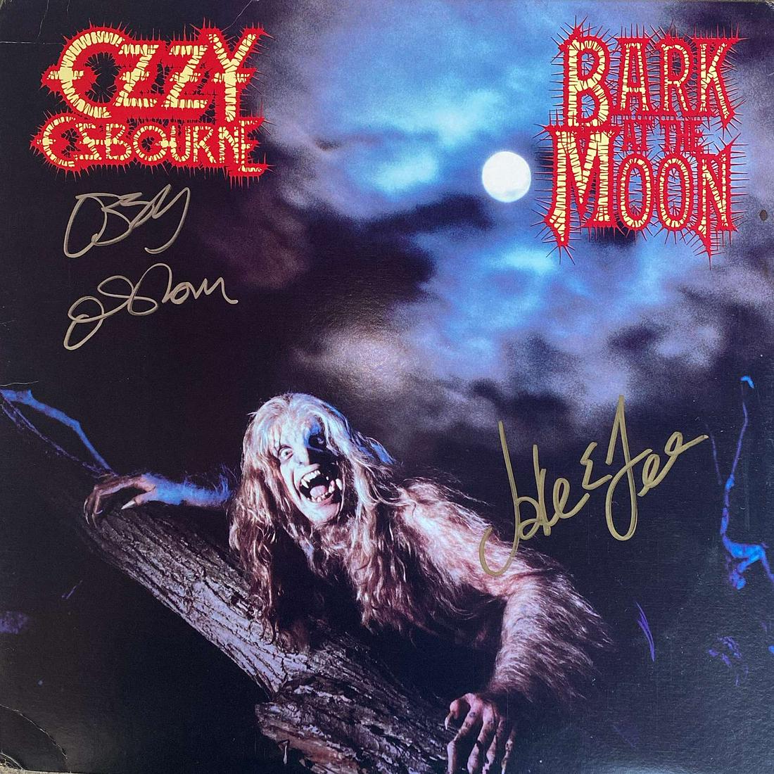 OZZY OSBOURNE SIGNED LP ALBUM: "BARK AT THE MOON", 1983. SIGNED BY OZZY OSBOURE, JAKE E. LEE. ALBUM INCLUDED. PRIVATE COLLECTION, PERSONALLY RECEIVED.
