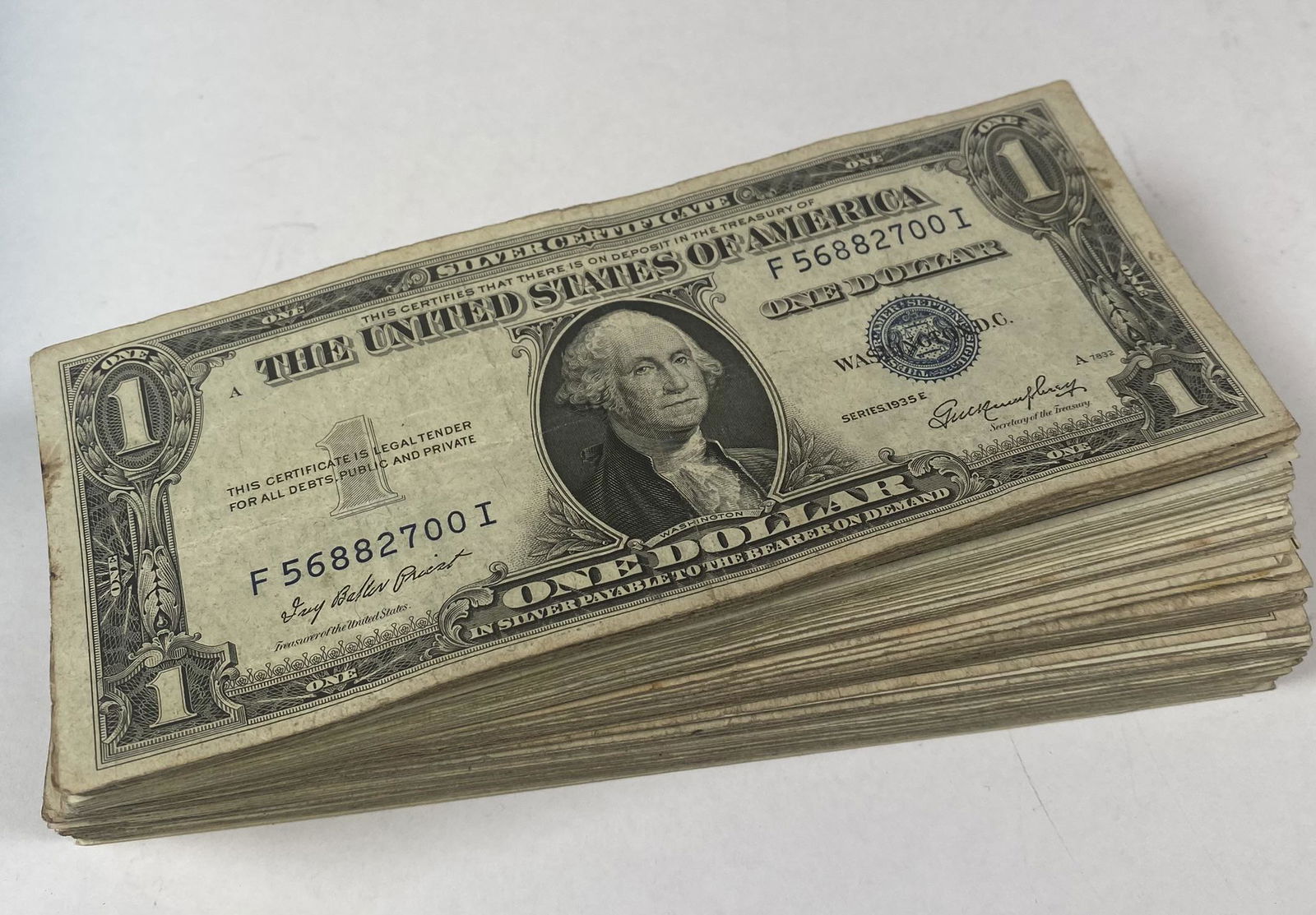 HOARD OF U.S. $1 SILVER CERTIFCATES (1 of 1)