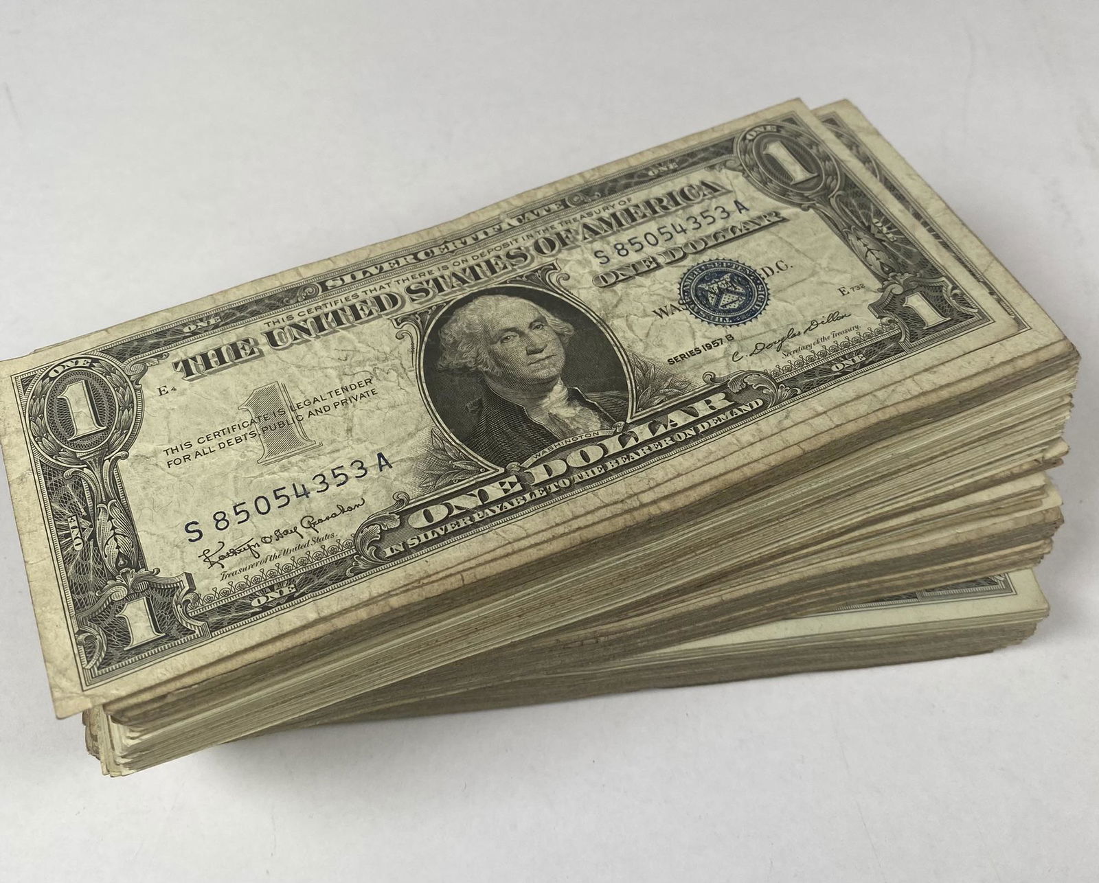 HOARD OF U.S. $1 SILVER CERTIFCATES (1 of 1)