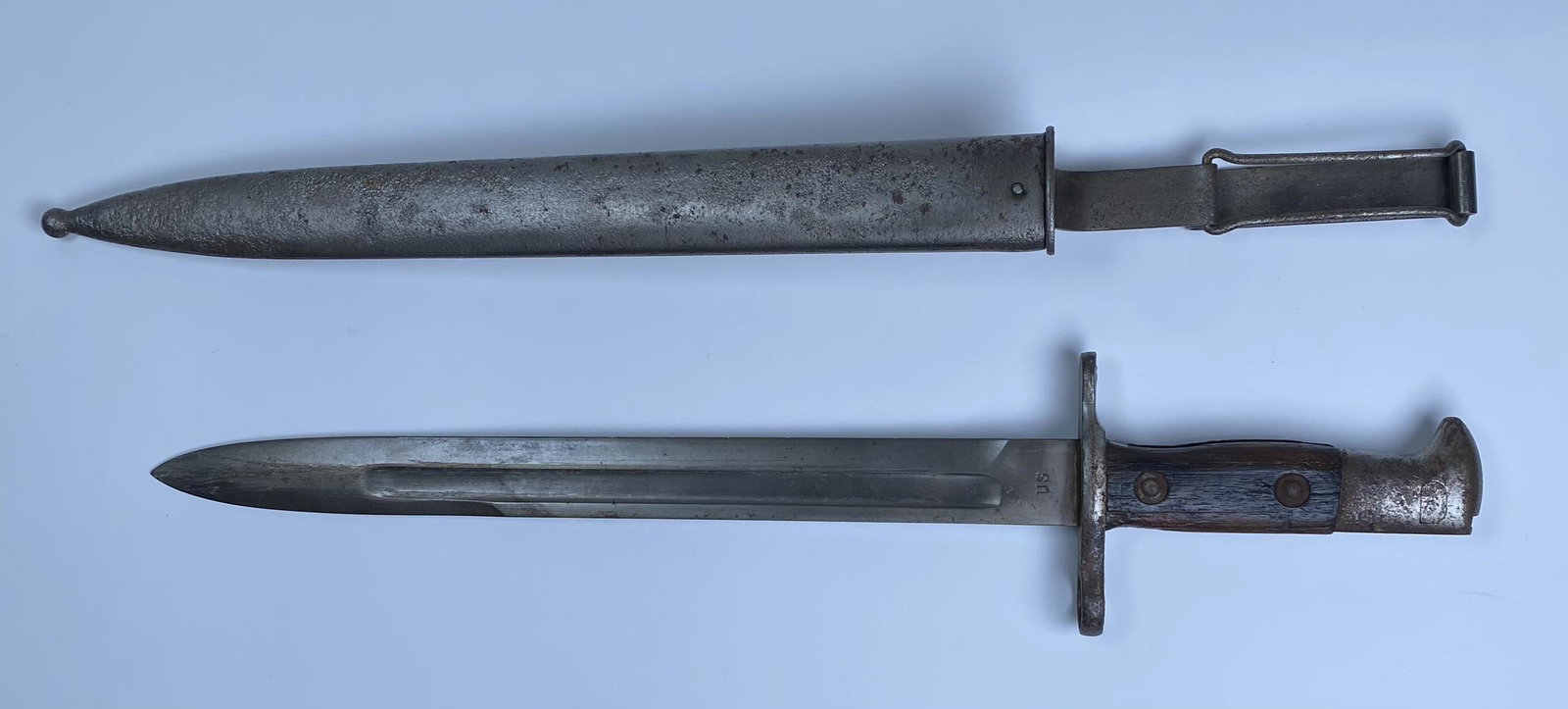 1900 U.S. ARMY KRAG RIFLE BAYONET: WITH SCABBARD.