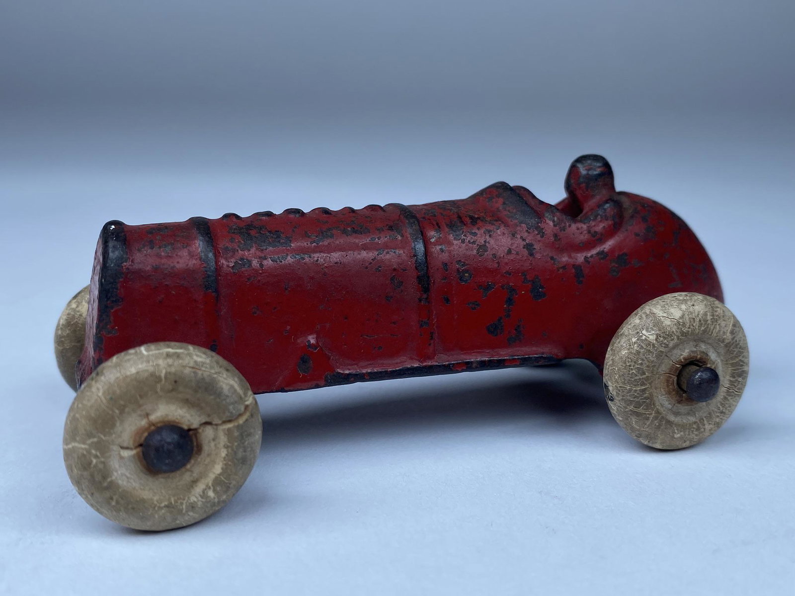 ARCADE AUSTIN HOT ROD: ARCADE TOYS CAST IRON HOT ROD AUSTIN C.1935. 4" L ORIGINAL PAINT.