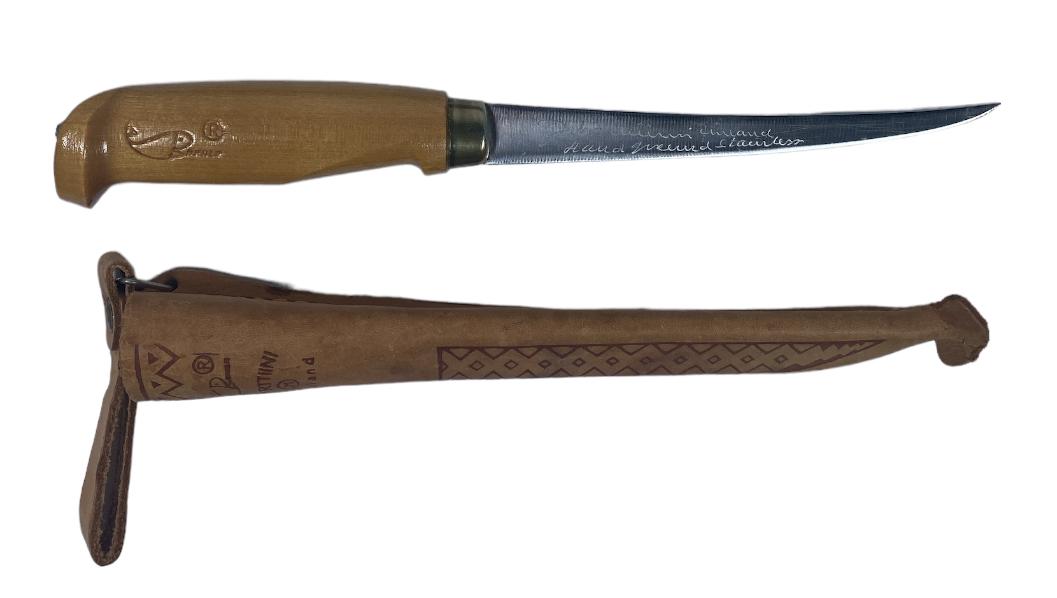 J. MARTTIINI - FINLAND KNIFE: RAPALA, WITH LEATHER SHEATH, WOOD HANDLE, STAINLESS STEEL BLADE, UNUSED. 11" OVERALL