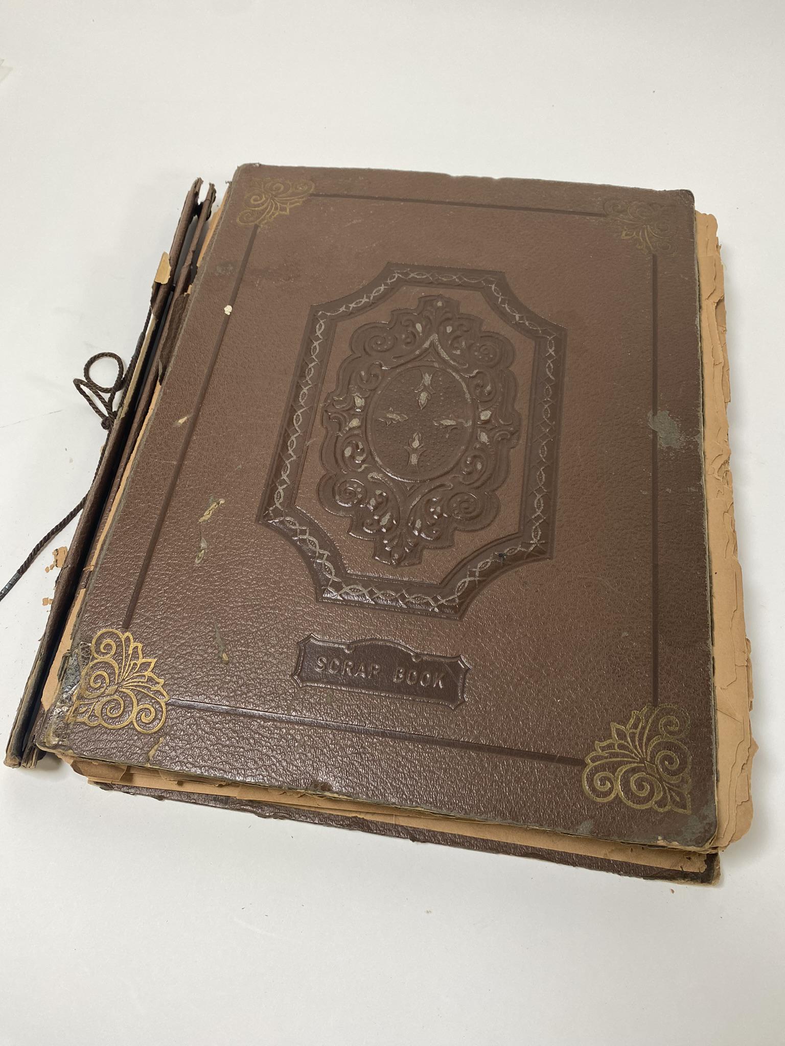 RAY FAMILY CIRCUS PHOTO SCRAPBOOK (1 of 4)