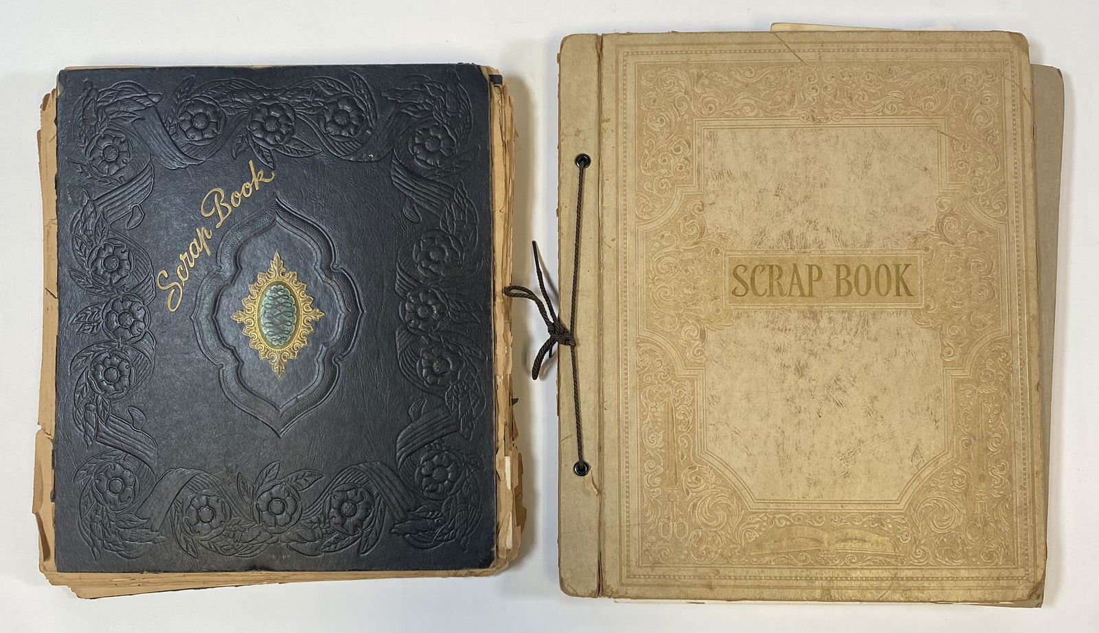 RAY FAMILY CIRCUS PHOTO SCRAPBOOKS (1 of 5)