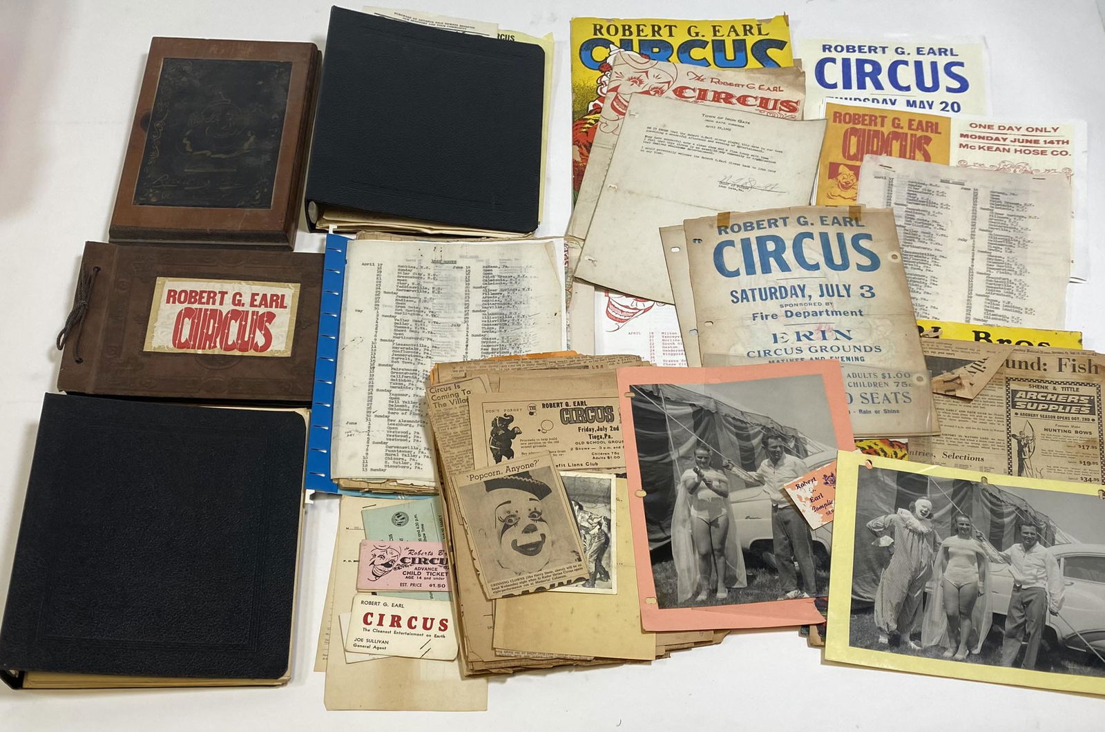 ROBERT G. EARL CIRCUS MEMORABILIA (1 of 1)