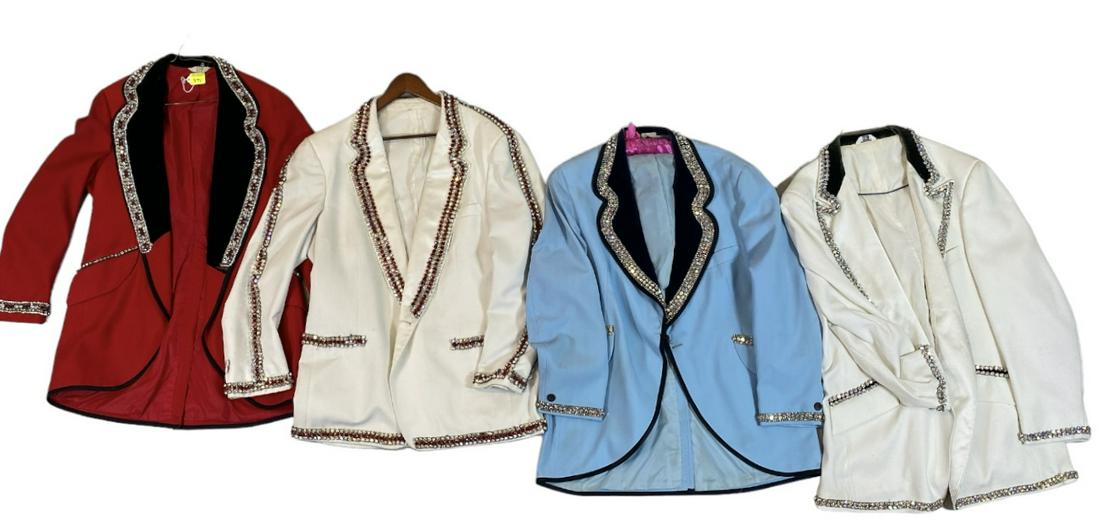 ZOPPE - SHERYLL FAMILY CIRCUS WARDROBE (1 of 2)