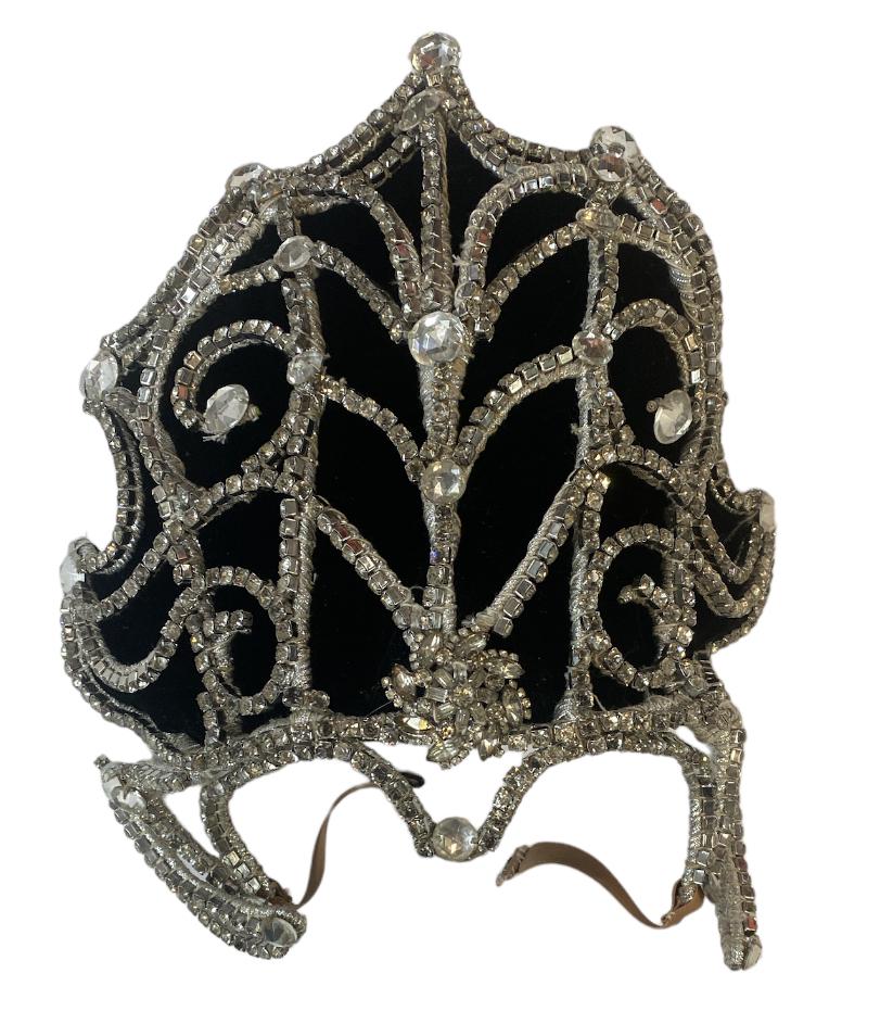 VINTAGE RHINESTONE CIRCUS HEADDRESS (1 of 1)