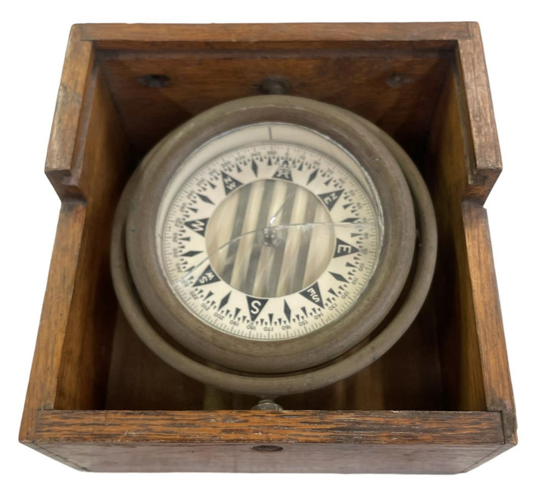 ANTIQUE CASED NAUTICAL COMPASS: OAK-CASED, GIMBAL COMPASS. FRACTURED CRYSTAL. 8"X8"X4"