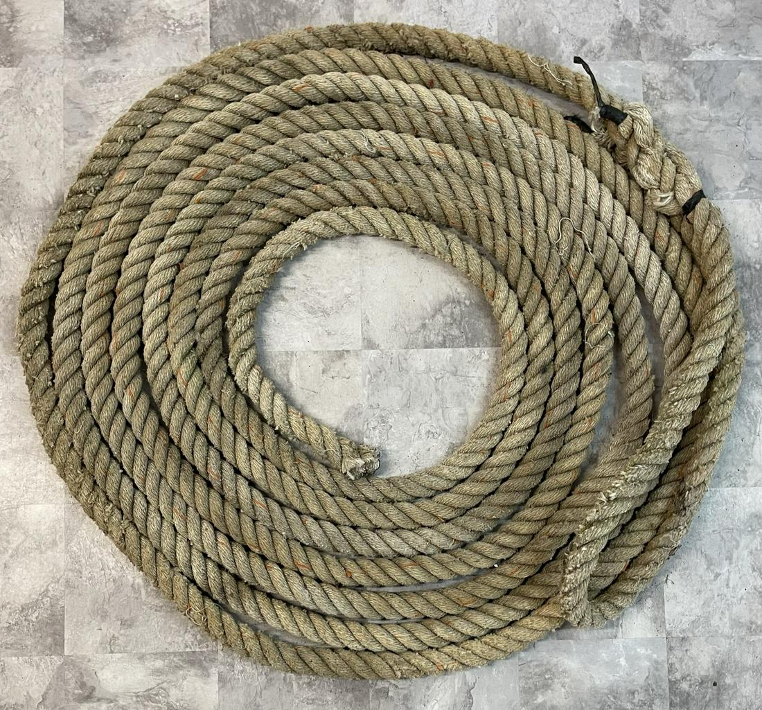 STRAND OF LARGE NAUTICAL LINE: 2" LINE