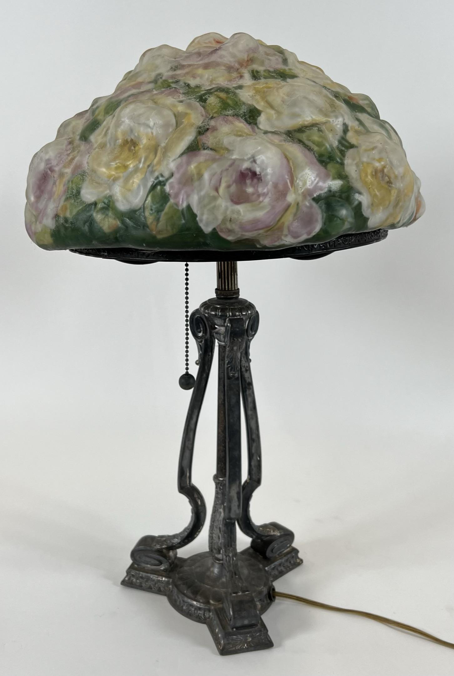 PAIRPOINT FLORAL PUFFY TABLE LAMP: REVERSE PAINTED SHADE HAVING FOUR PUFFY FLORAL MOTIF. WORKING. BASE MARKED PAIRPOINT 3088. REPAIR TO SHADE. 21"H