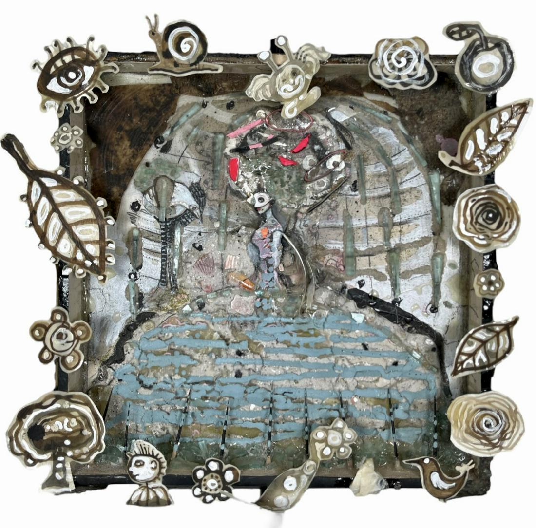 JULIE ROSS PAINTING: ORIGINAL JULIE ROSS MIXED MEDIA WORK OF ART. USE OF WOOD, GLASS, SAND, PAINTS. 16"X16". JULIE ROSS (AMERICAN, 20/21ST C.), RINGLING SCHOOL OF ART AND DESIGN, THE SCHOOL OF VISUAL ARTS - NEW YORK. ROSS