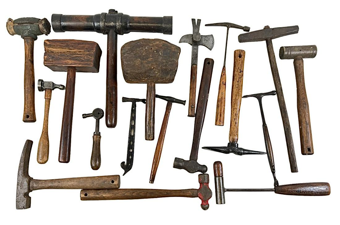 COLLECTION OF OLD HAMMERS AND MALLETS: A VARIETY OF PUNISHERS INCLUDING WOODEN MALLETS, SHOEING, BALL-PEEN AND OTHERS.
