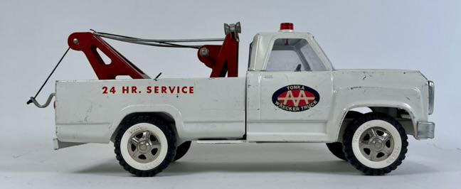 TONKA 24 HR. SERVICE TOW TRUCK: 15"