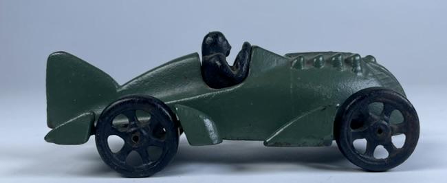 HUBLEY CAST IRON BOAT TAIL RACER: 6.25"