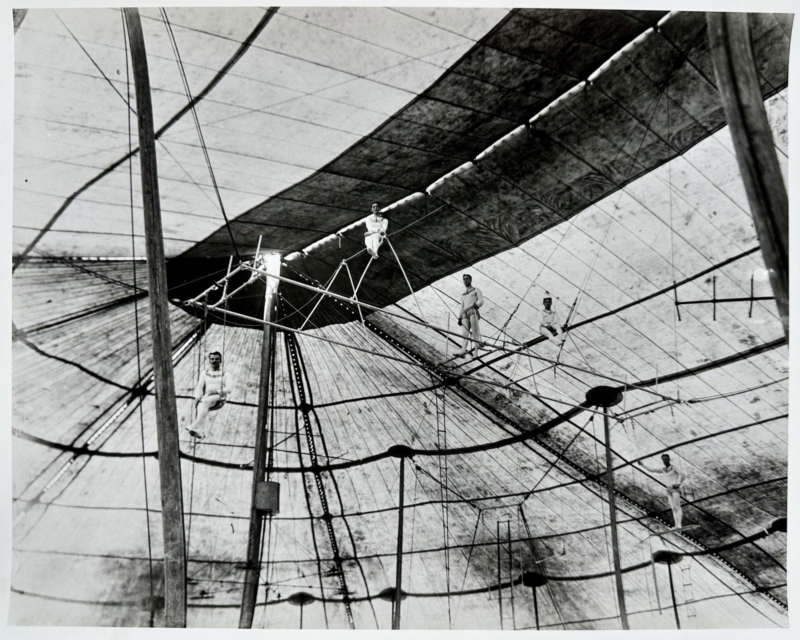 FREDERICK GLASIER CIRCUS PHOTOGRAPH (1 of 1)