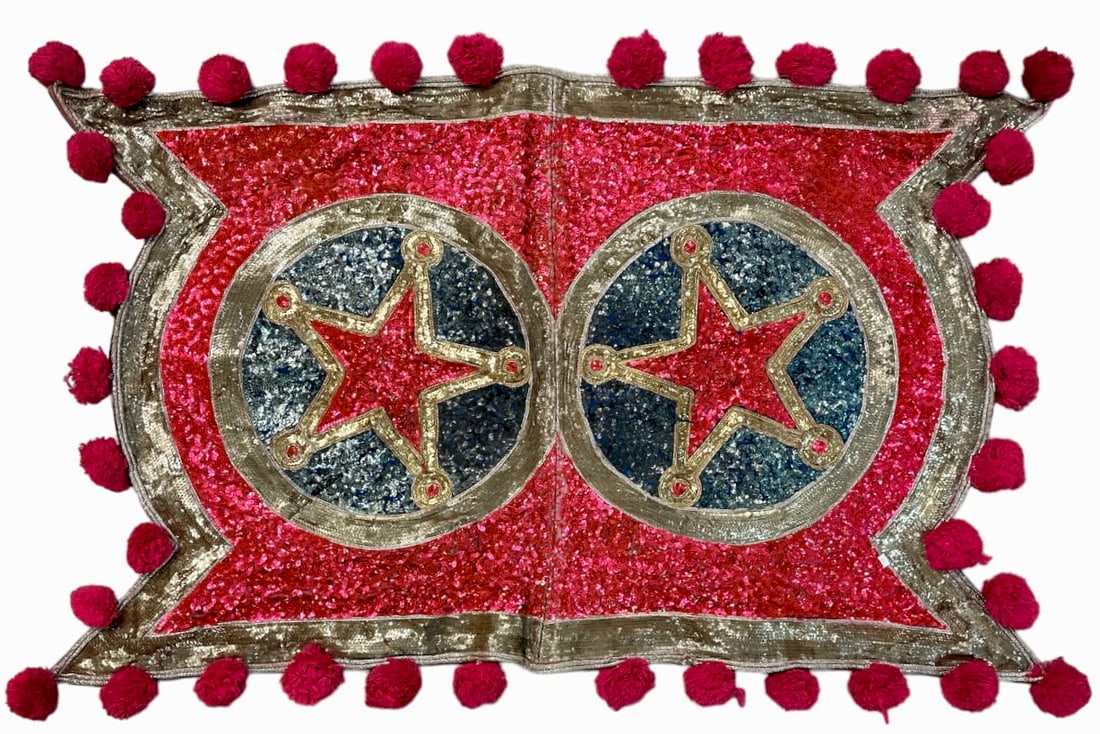RINGLING SHOW HORSE BLANKET: 1982 BLUE SHOW SPEC, WILD WEST FLOAT. MULTI-COLORED SEQUINS WITH POM-POM BORDERS.