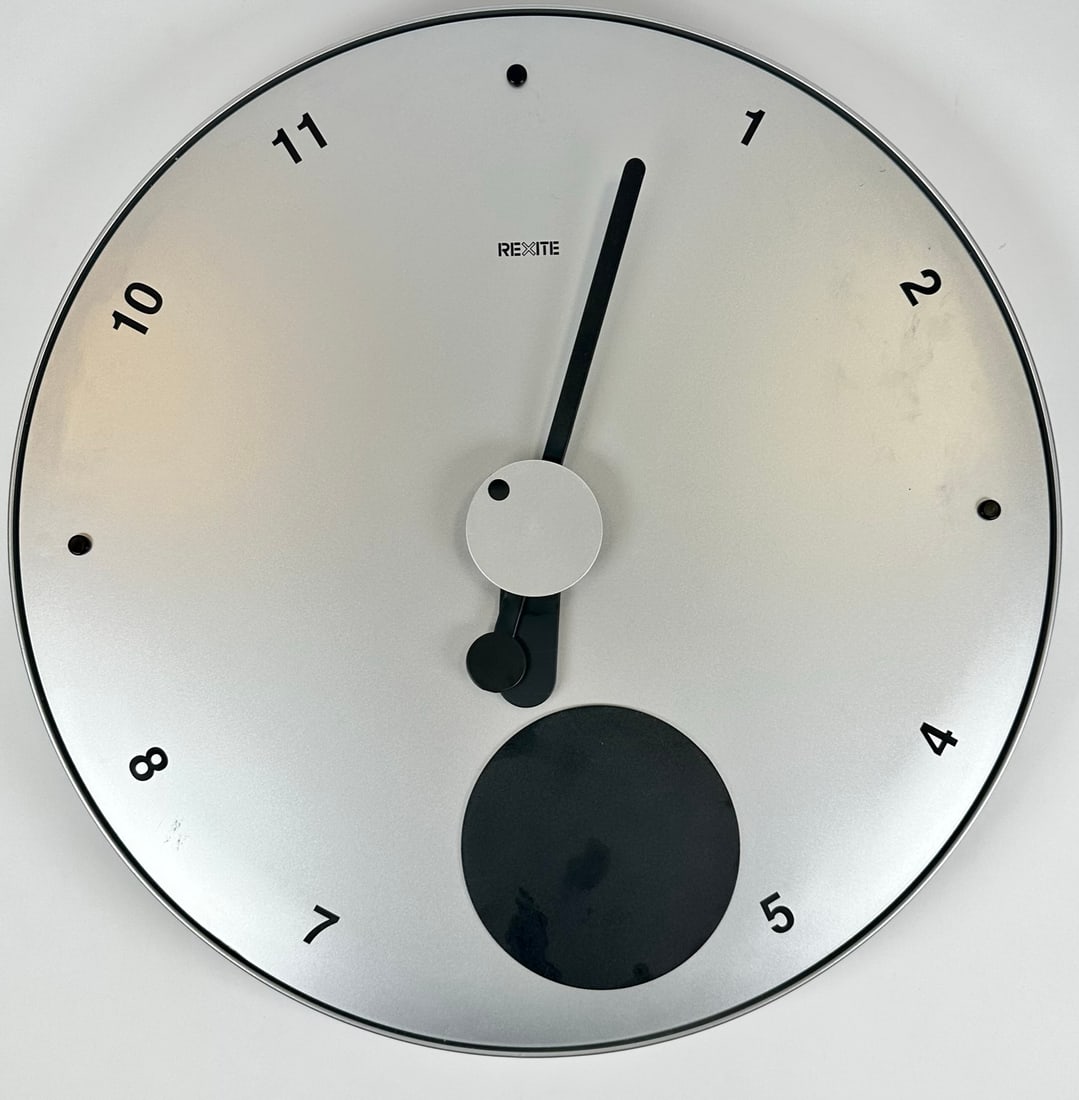 Rexile Modern Italian Wall Clock: Battery powered, 18"