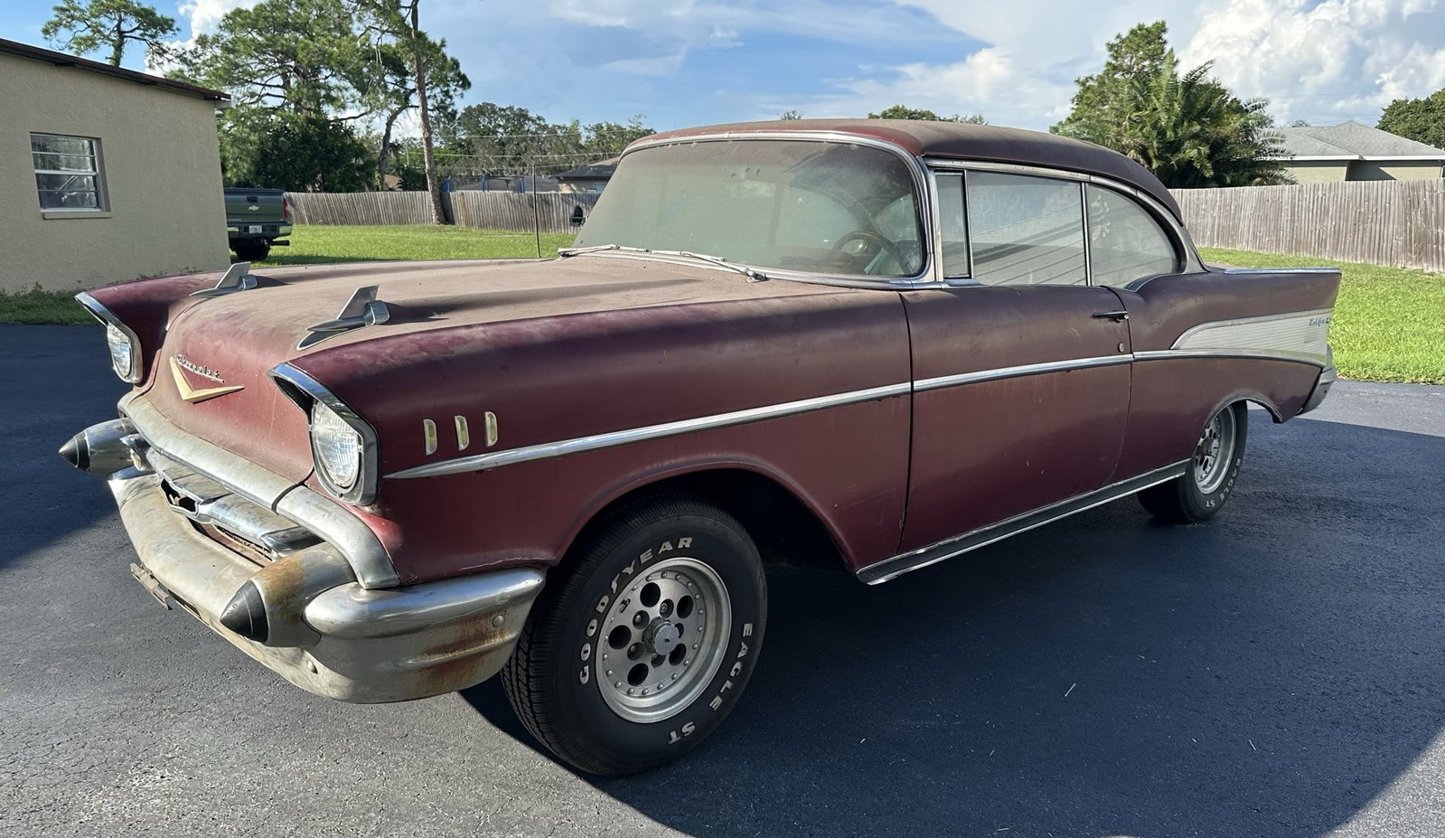 1957 CHEVROLET BELAIR HT - BARN FIND: 1957 CHEVROLET BELAIR HARD TOP. VIN VC57J149337. LAST REGISTERED AND ON THE ROAD IN 1983 AND HAS BEEN IN STORAGE EVER SINCE. CAR IS A COMPLETE ROLLER, NO ENGINE OR TRANSMISSION. SEVERAL BINS OF EXTRA 