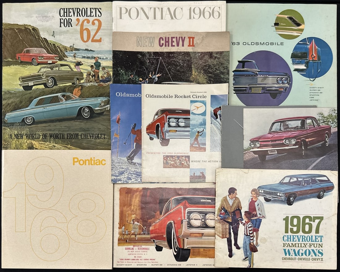 AUTOMOBILIA EMEPHERA COLLECTION: GENERAL MOTORS SALES BOOKLETS, 1962 CHEVROLETS, 1966 PONTIAC, 1968 PONTIAC, 1961 CHEVY II, 1967 WAGONS, 1963 CORVAIR, 1949 CADILLAC, 1963 OLDSMOBILE ROCKET, 1964 OLDSMOBILE.