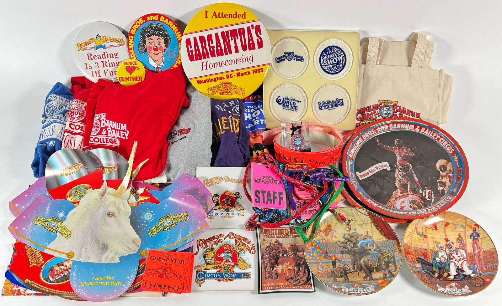 CIRCUS SOUVENIR COLLECTION (1 of 2)