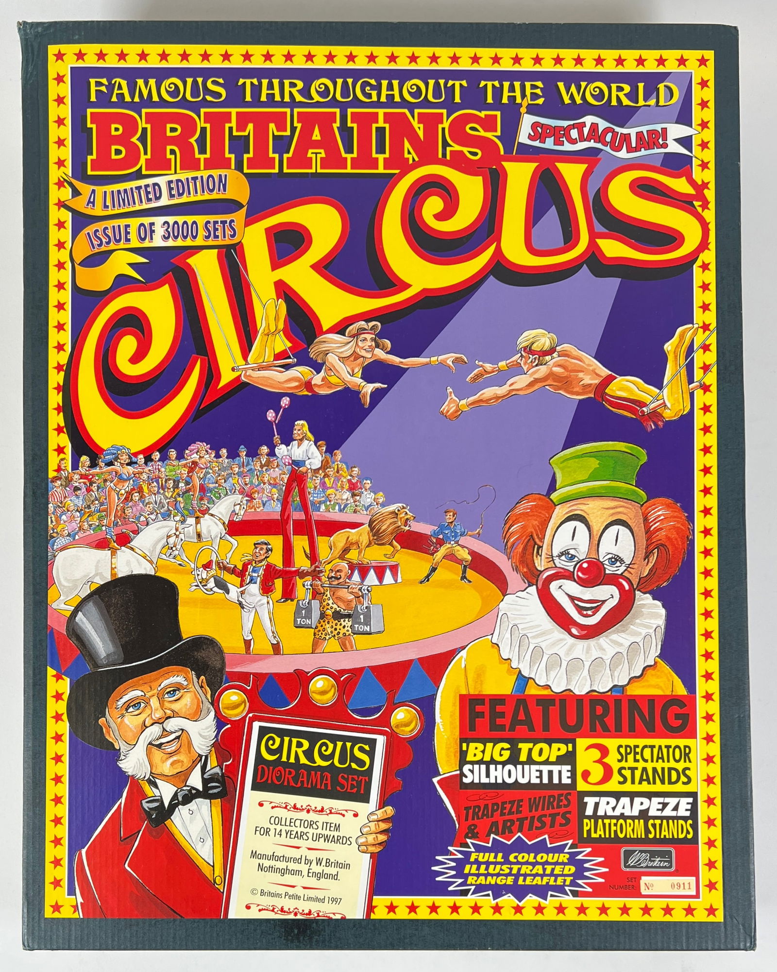 BRITAIN'S CIRCUS DIORAMA SET (1 of 2)