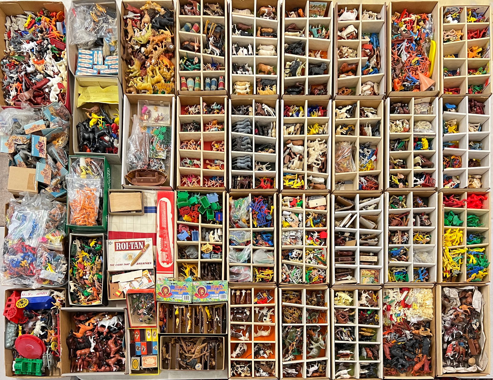 TOM DUNWOODY COLLECTION - CIRCUS MODELING (1 of 15)