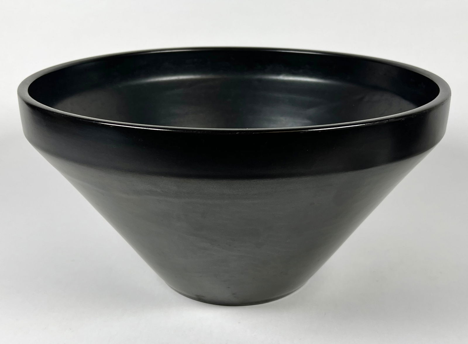 BAUER BLACK CERAMIC BOWL (1 of 2)