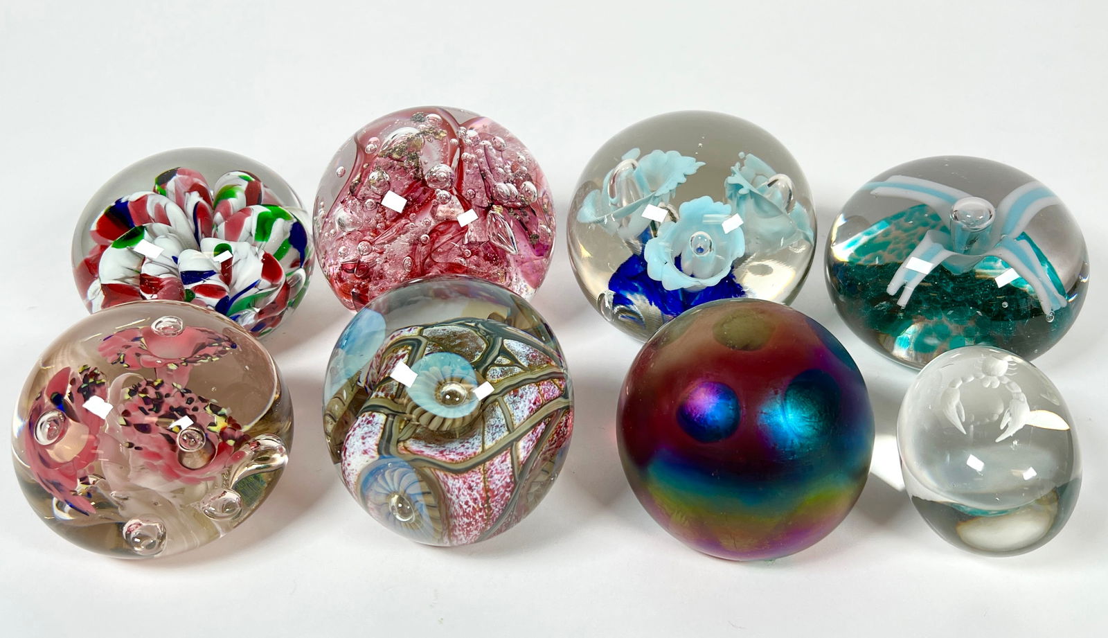 COLLECTION OF ART GLASS WEIGHTS (1 of 2)