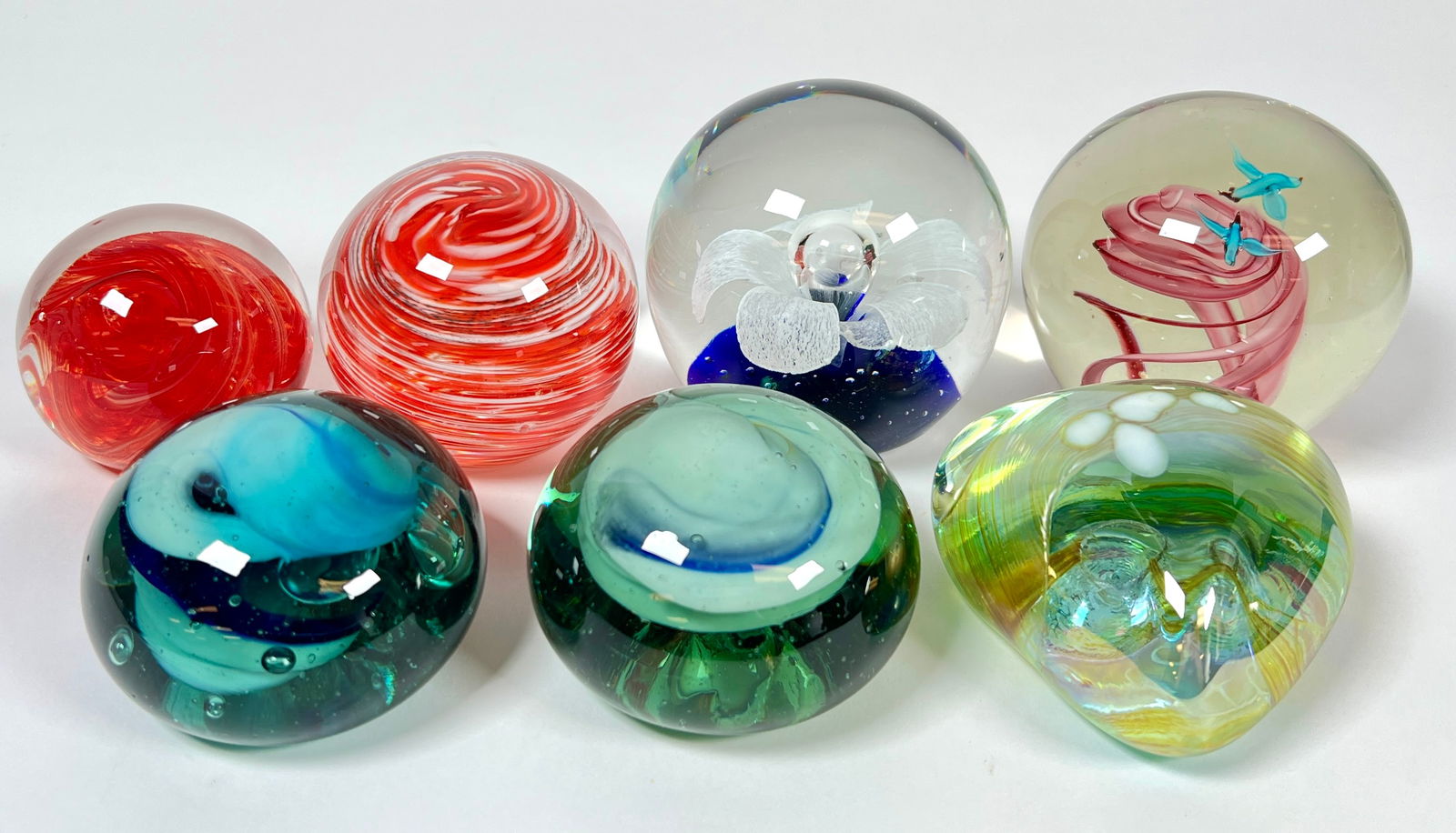 COLLECTION OF ART GLASS WEIGHTS (1 of 2)