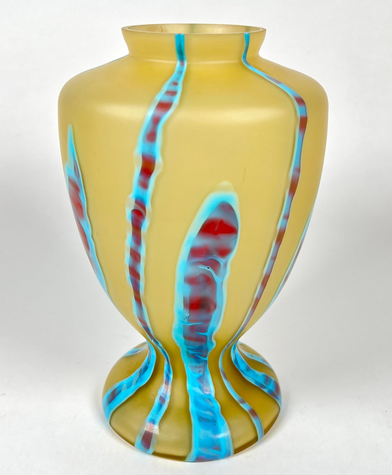 KRALIK BAMBUS ART GLASS VASE: CZECH, SIGNED. 11".