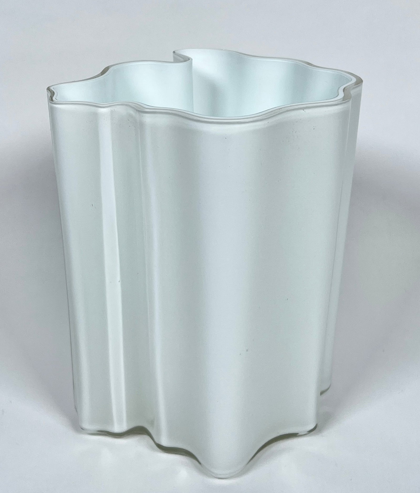 AFTER ALVAR ALTO FOR IITTALA: WHITE ART GLASS VASE, 6.75"