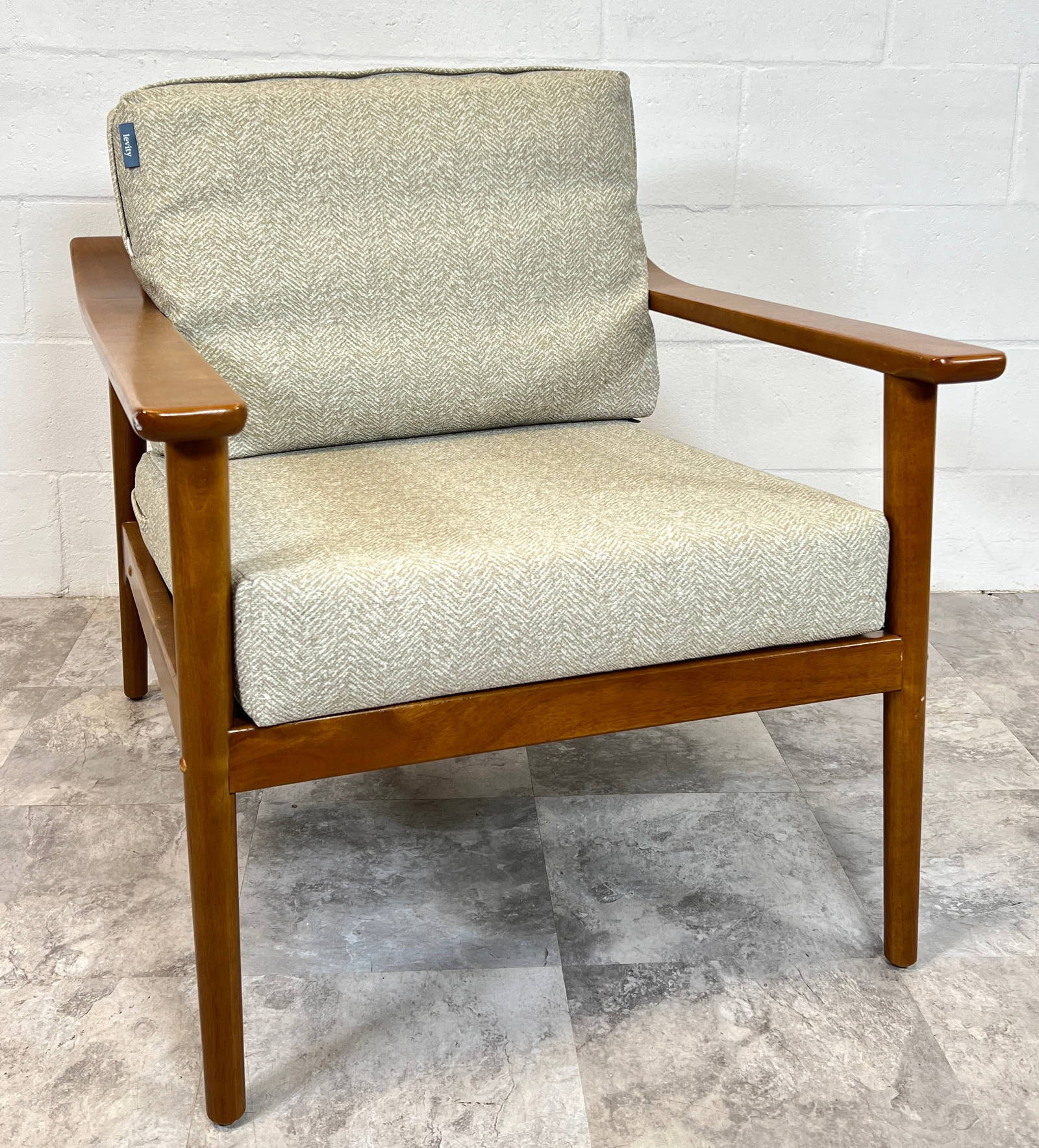 Levity Scandinavian Lounge Chair Auction