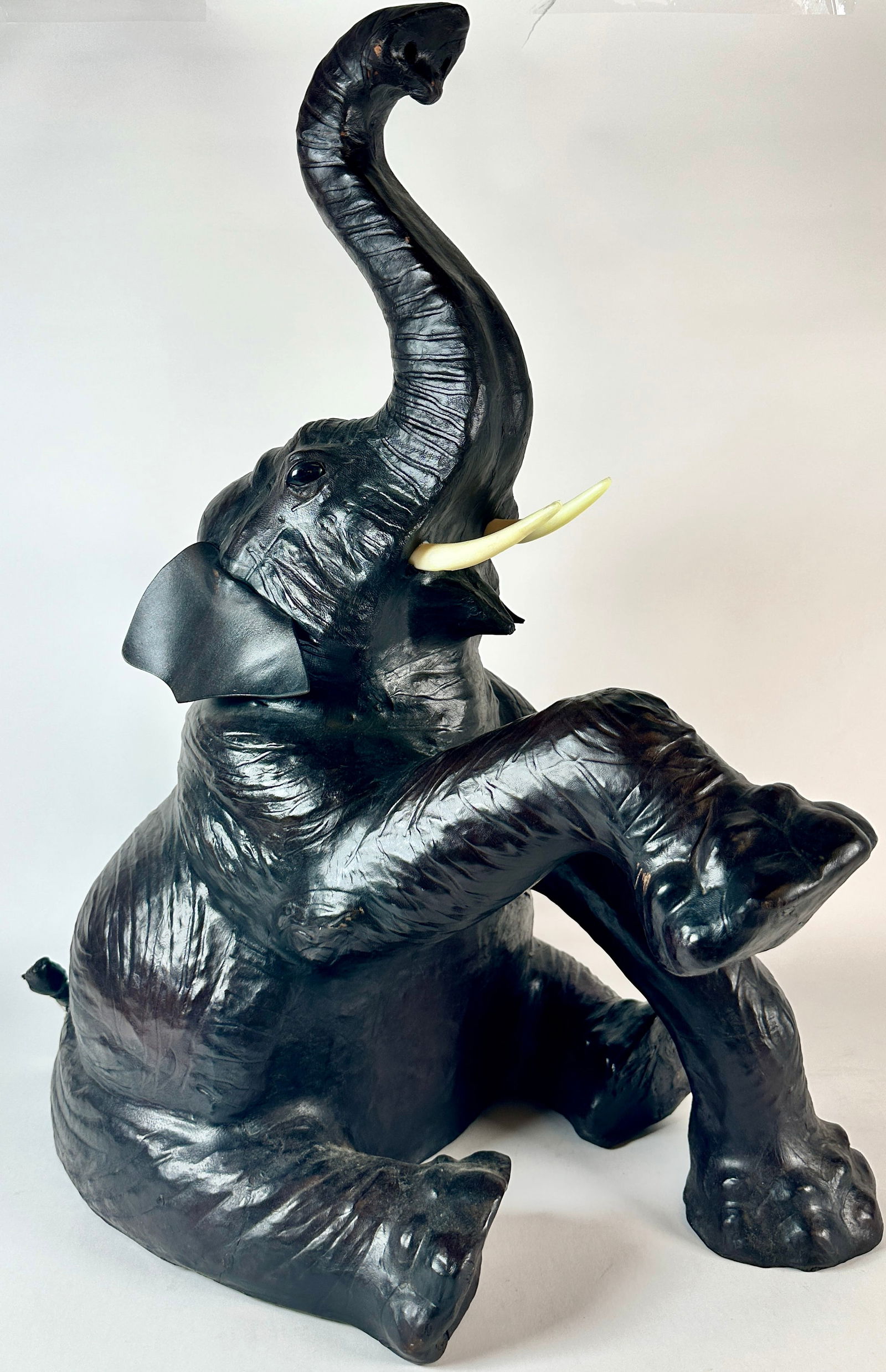 TOOLED LEATHER ELEPHANT (1 of 2)