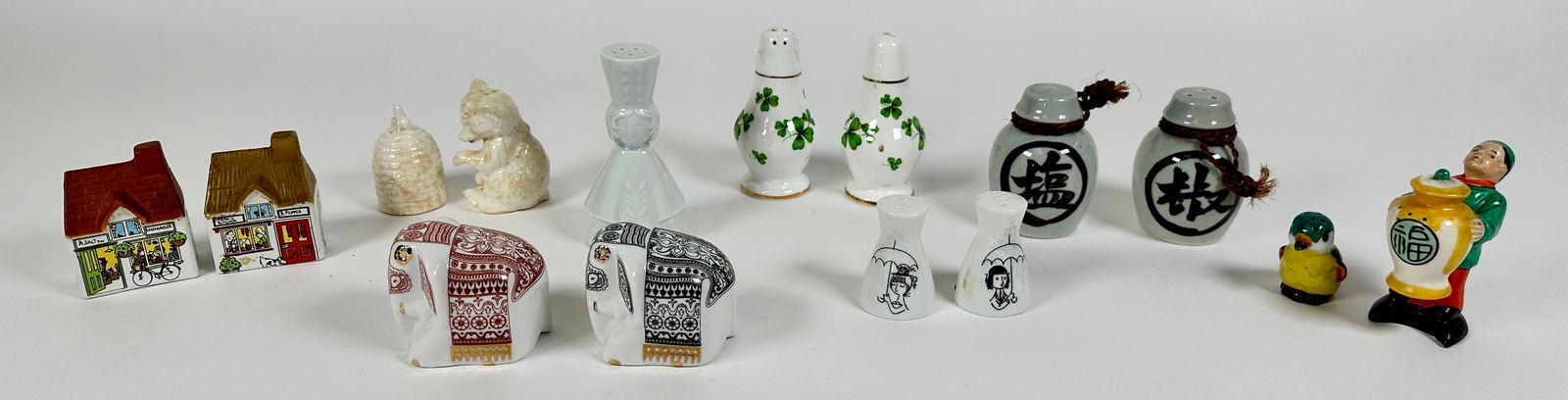 SALT PEPPER SHAKER COLLECTION (1 of 1)