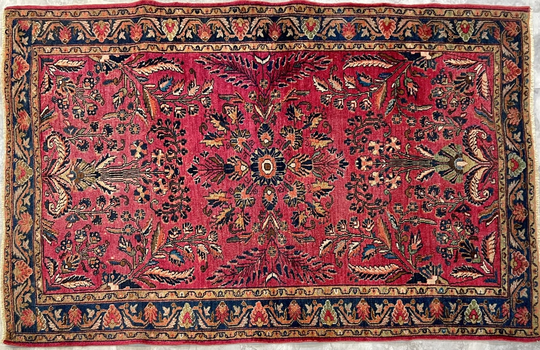PERSIAN SAROUK SCATTER CARPET (1 of 2)
